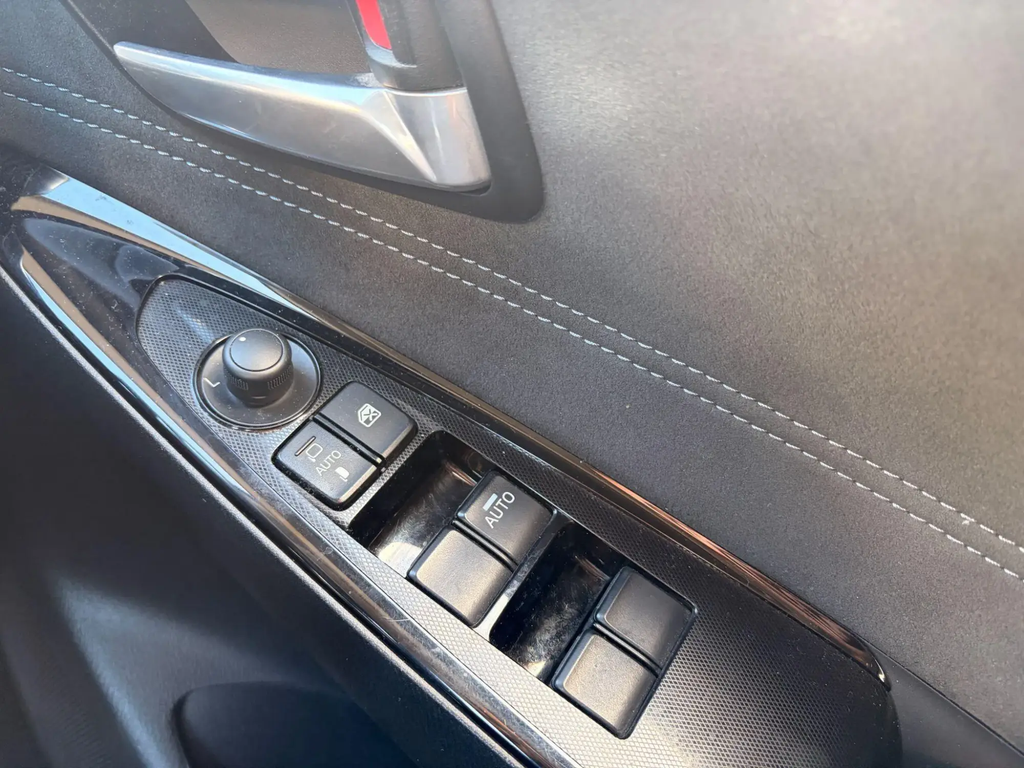 Mazda2 Image 22