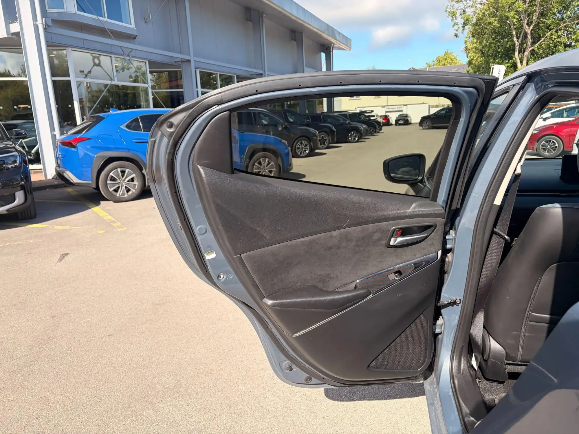 Mazda2 Image 24