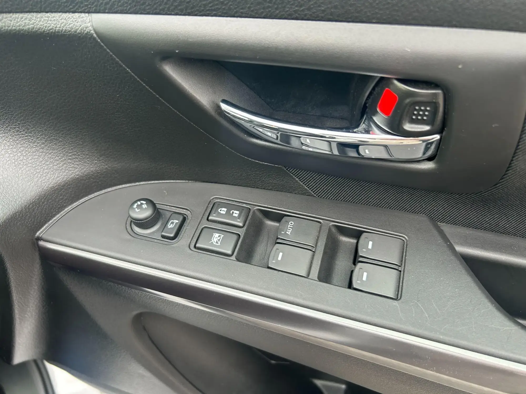 Suzuki S-Cross Image 15 Suzuki S-Cross Image 15
