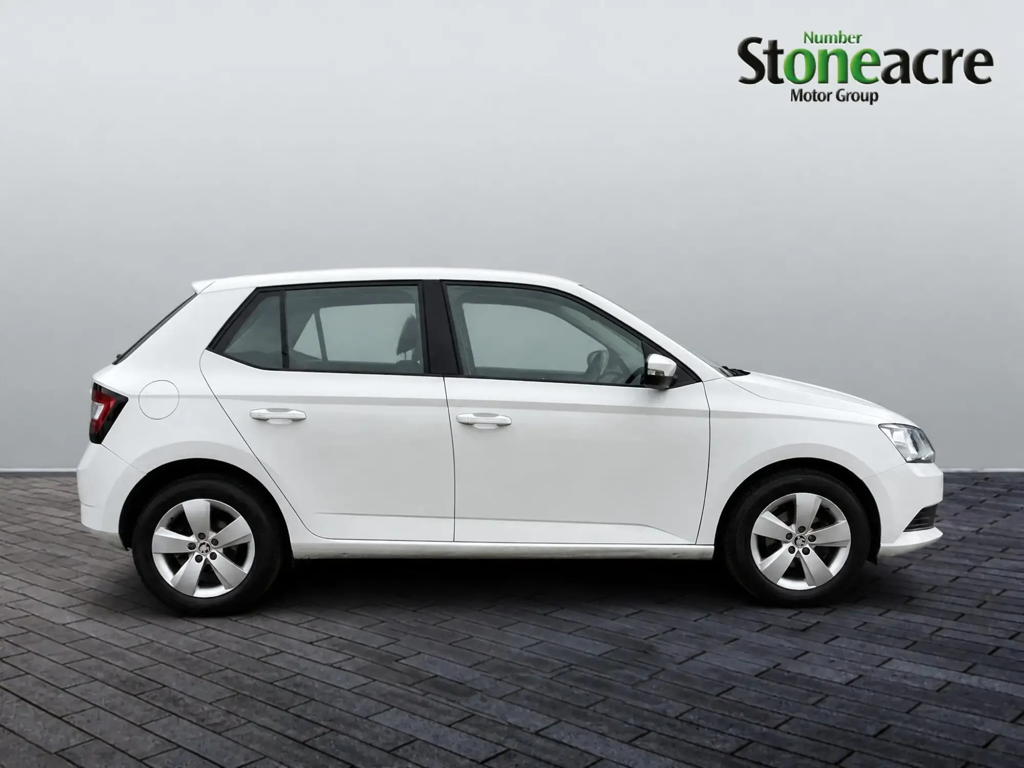 Skoda Fabia 1.2 TSI 90 SE 5dr NJ17RWL Image 2 Skoda Fabia 1.2 TSI 90 SE 5dr NJ17RWL Image 2