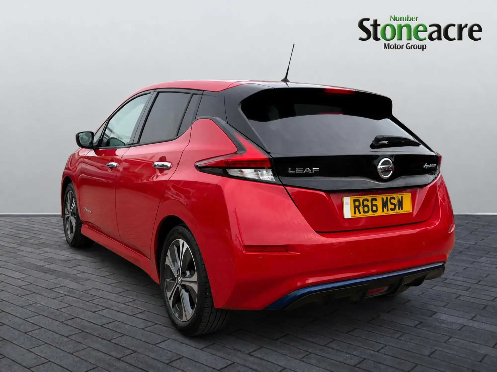 Nissan LEAF Image 4