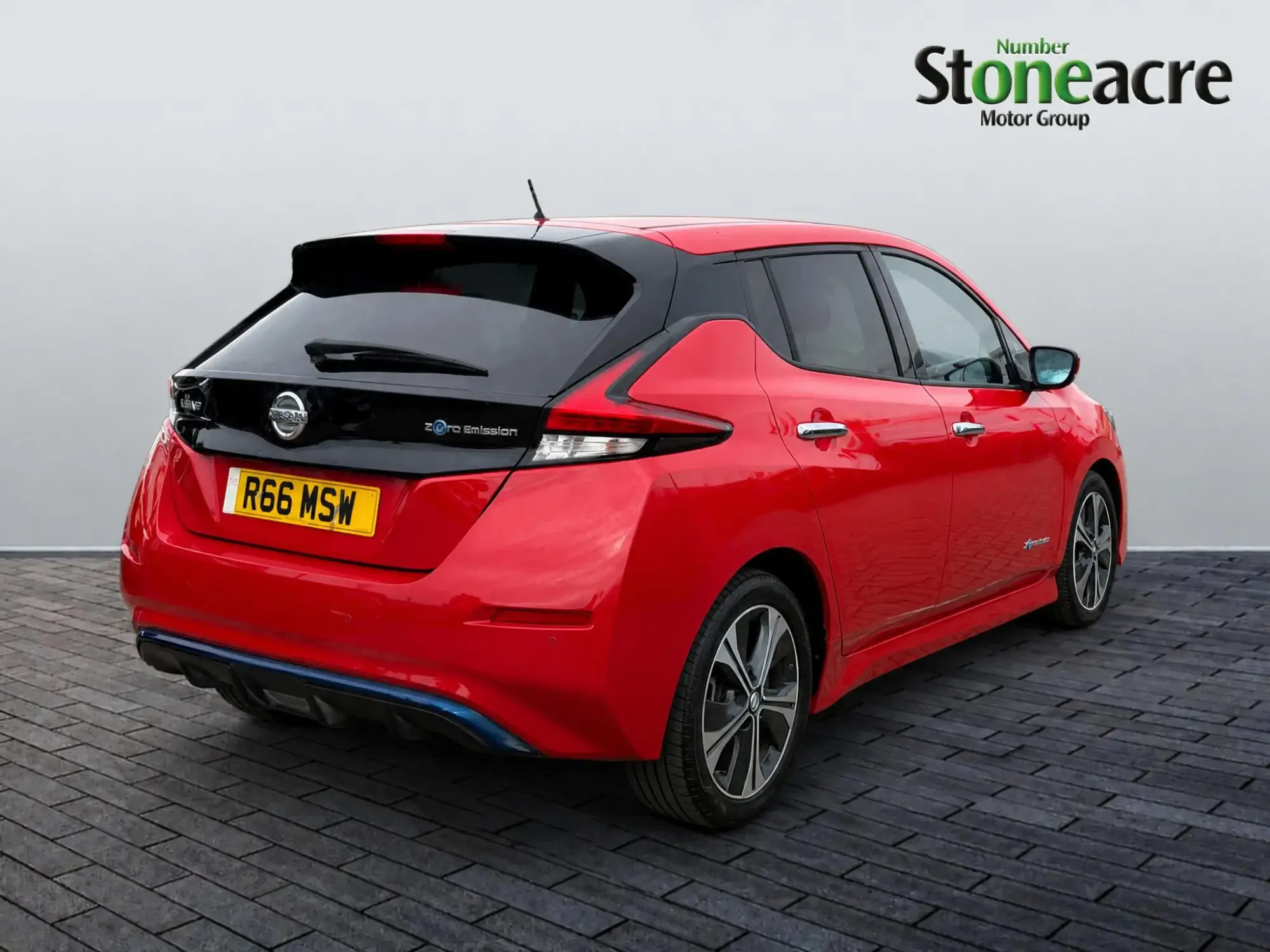Nissan LEAF Image 8