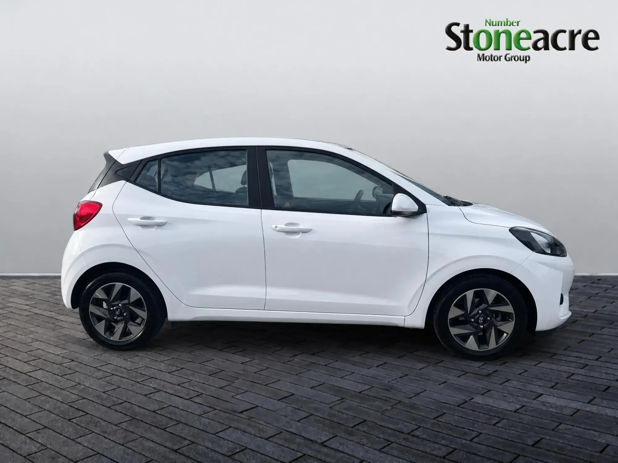 Hyundai i10 Image 8