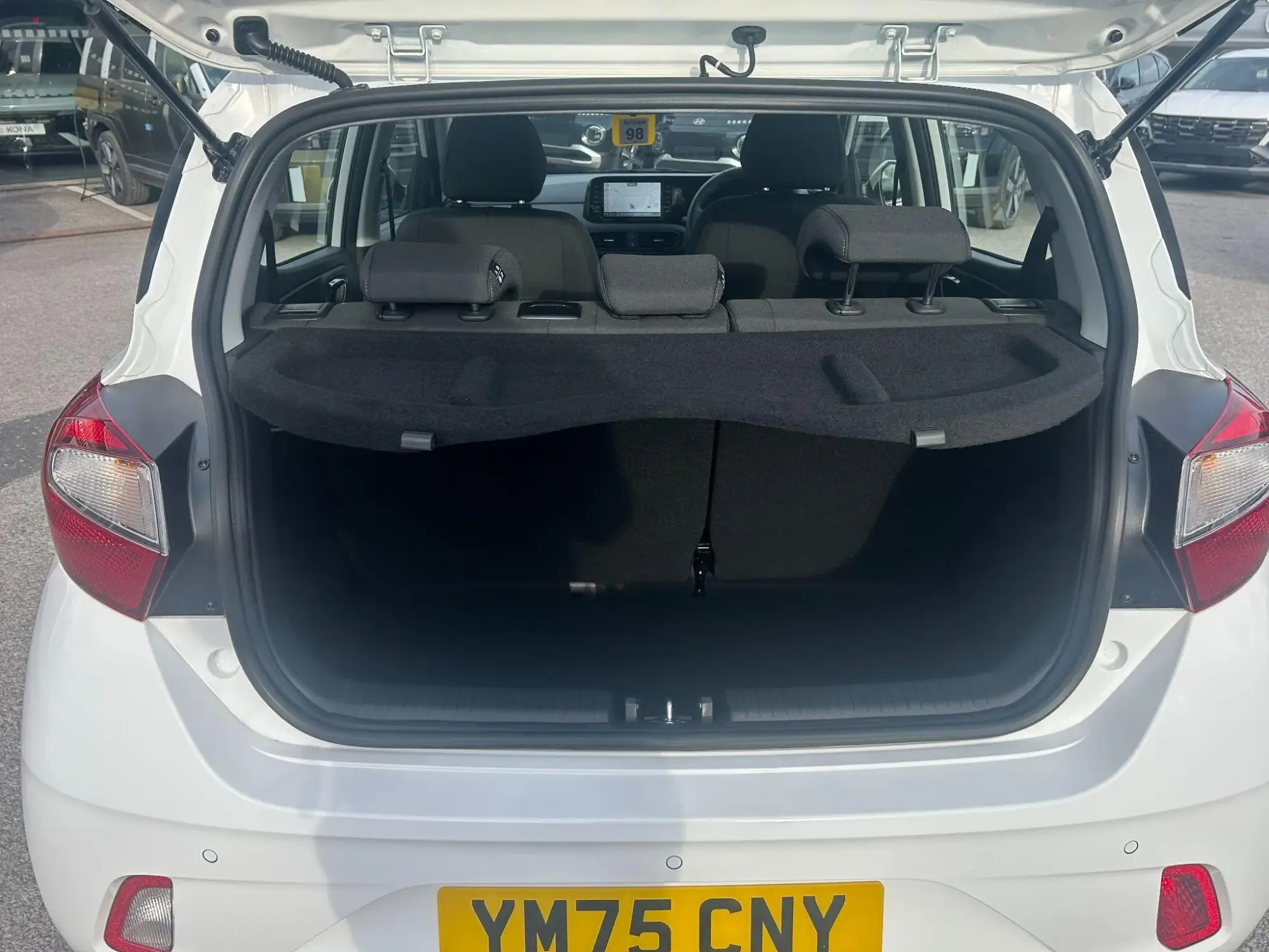 Hyundai i10 Image 10