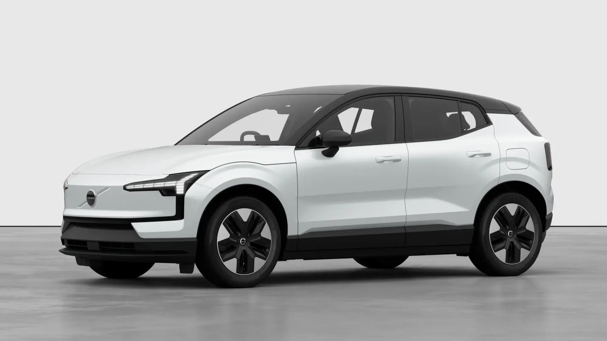 Volvo EX30 200kW P5 Plus 51kWh 5dr Auto Image 1