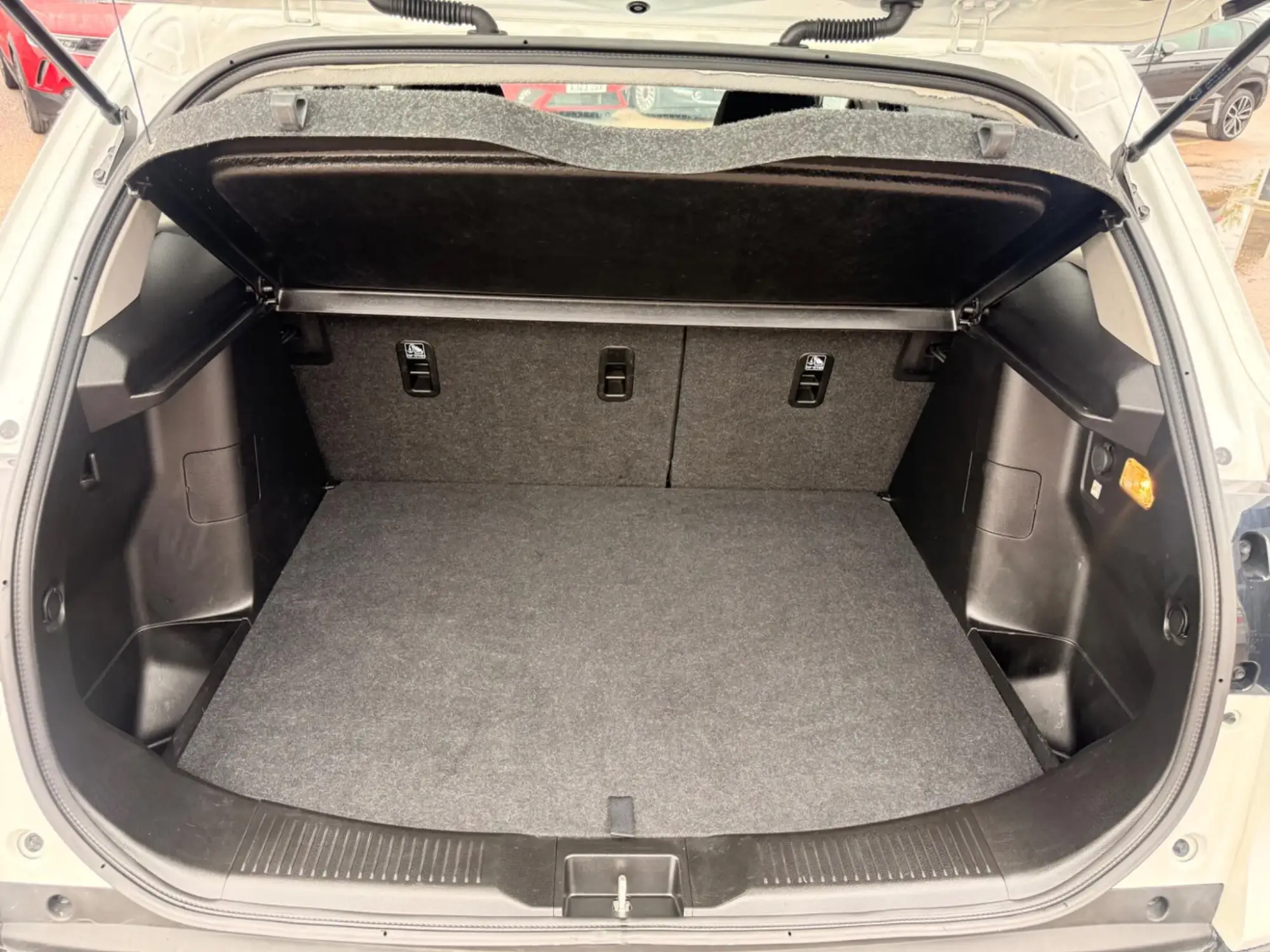 Suzuki S-Cross Image 22
