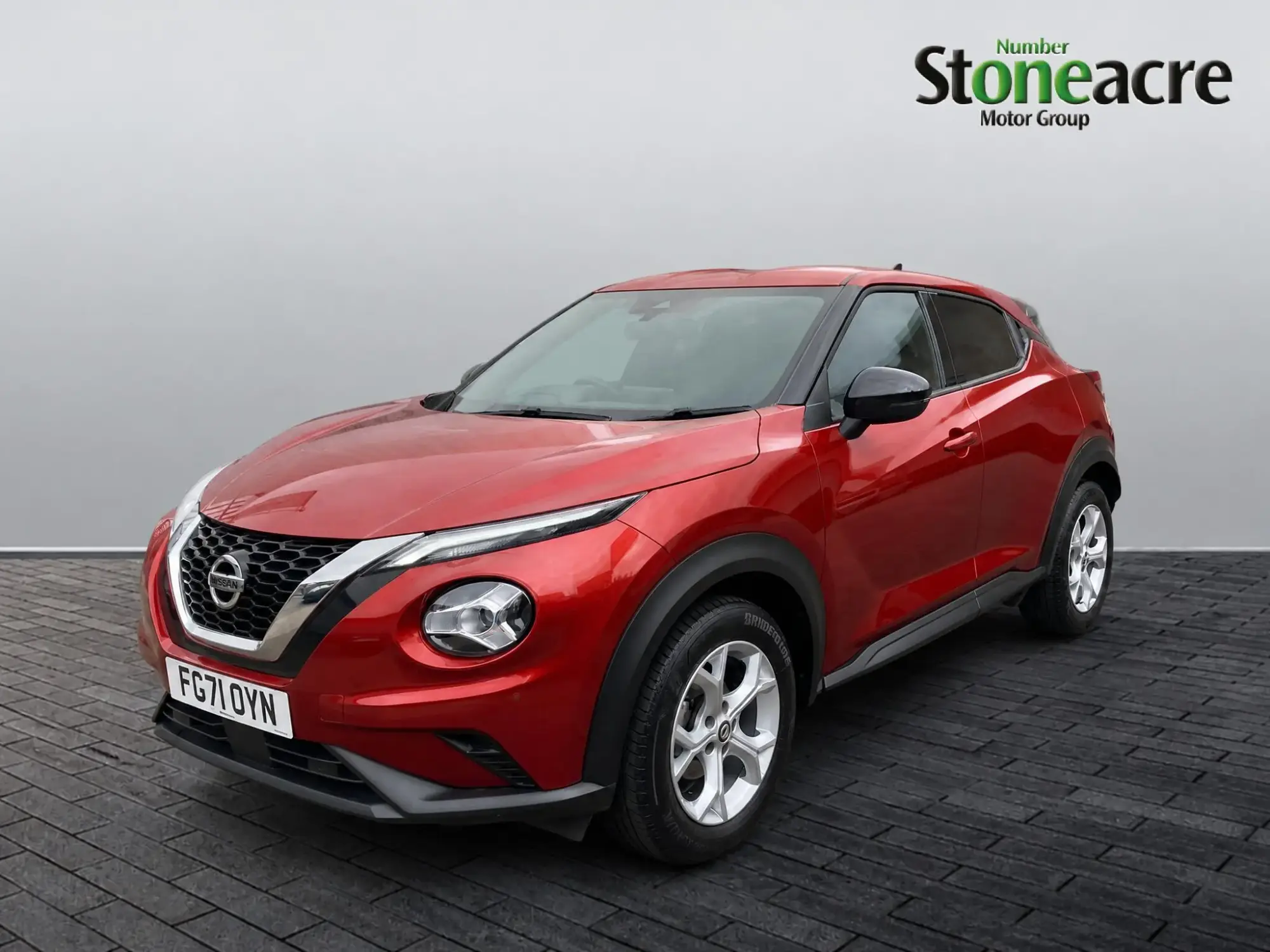 Nissan Juke 1.0 DiG-T N-Connecta 5dr FG71OYN Image 3 Nissan Juke 1.0 DiG-T N-Connecta 5dr FG71OYN Image 3