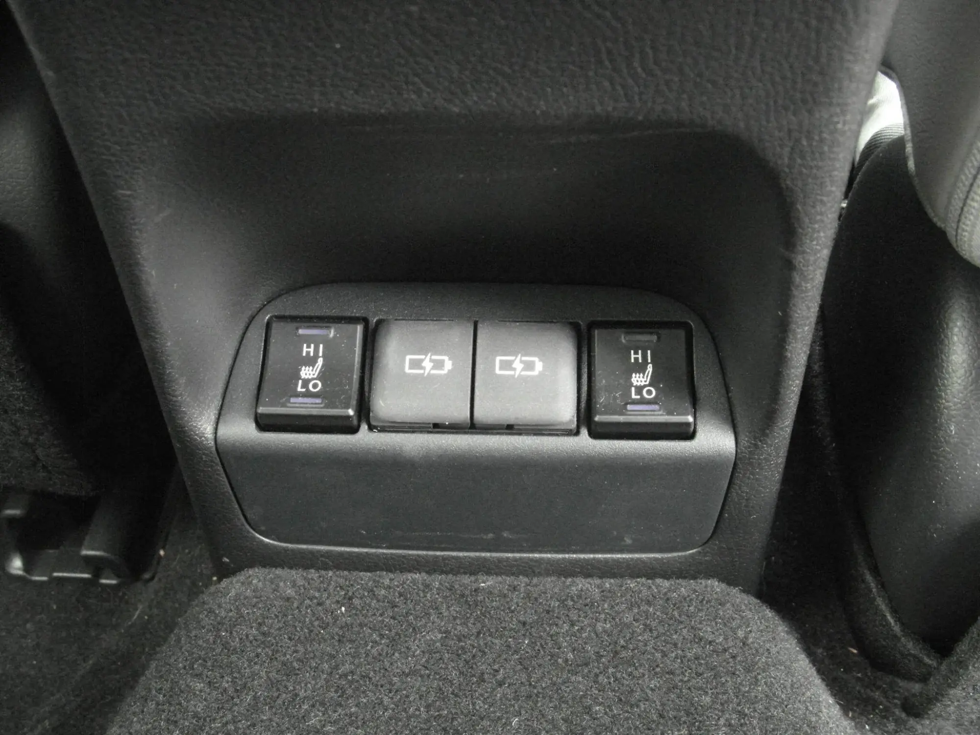 Lexus UX Image 15
