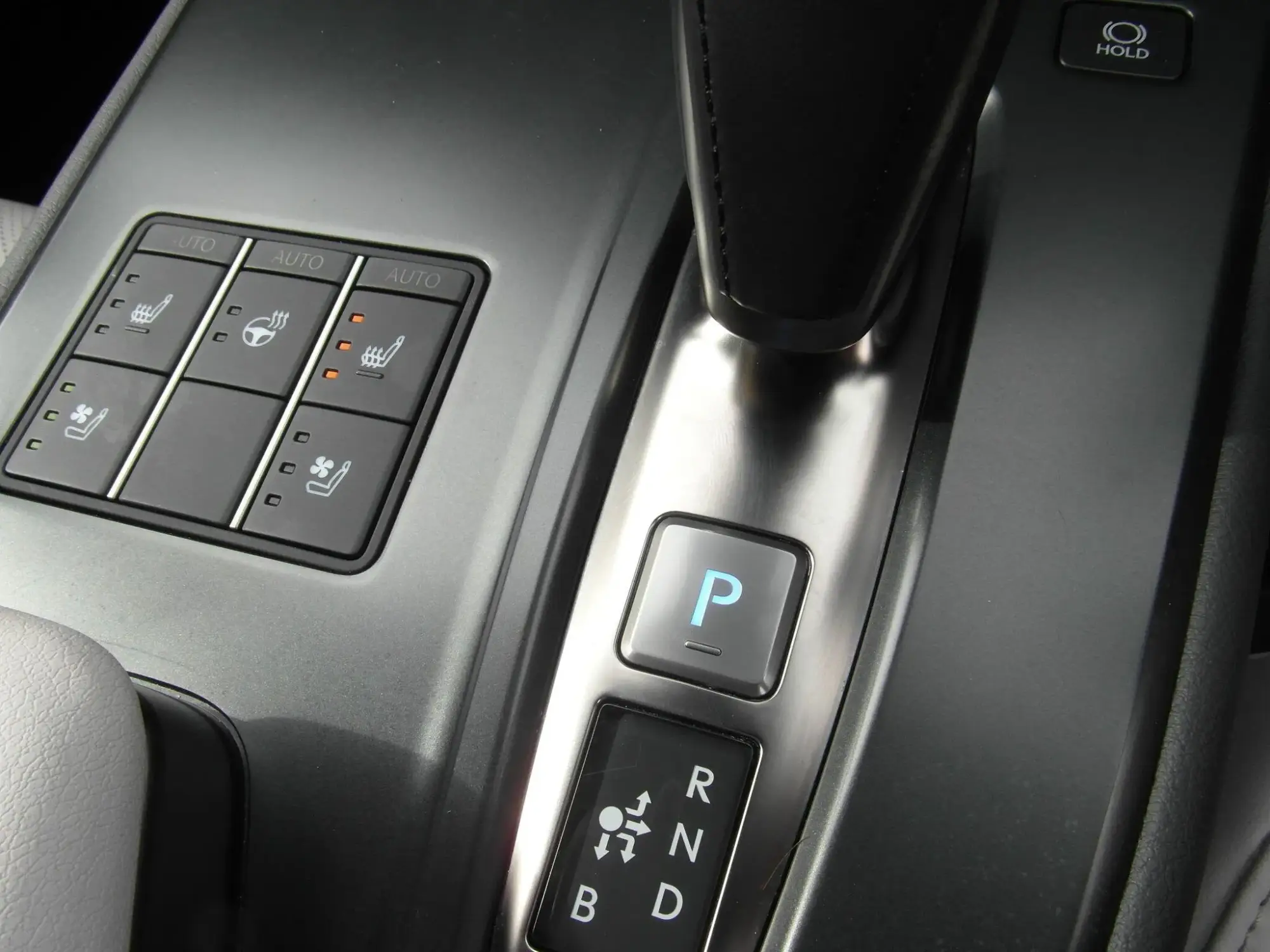 Lexus UX Image 21