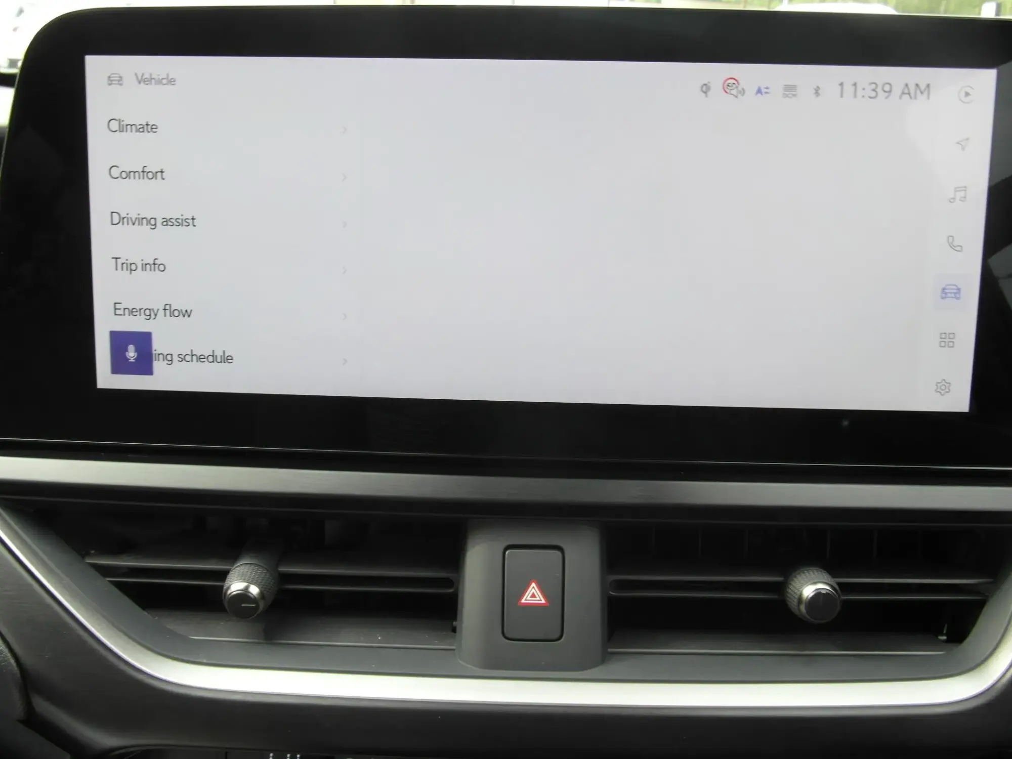 Lexus UX Image 32