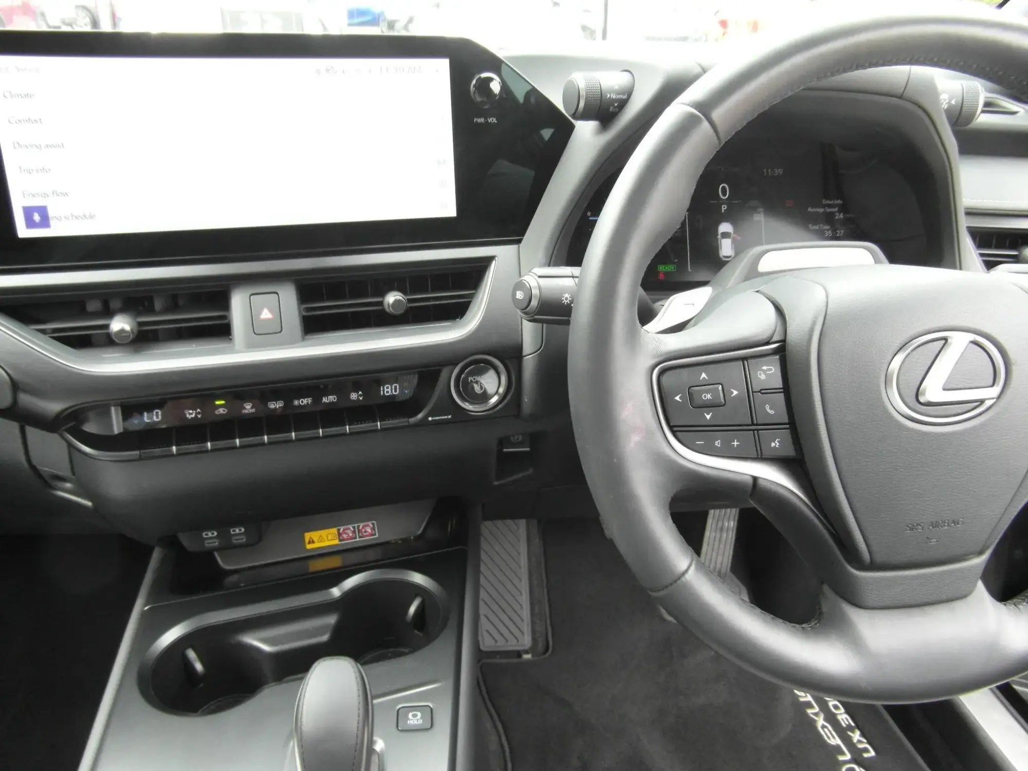 Lexus UX Image 34