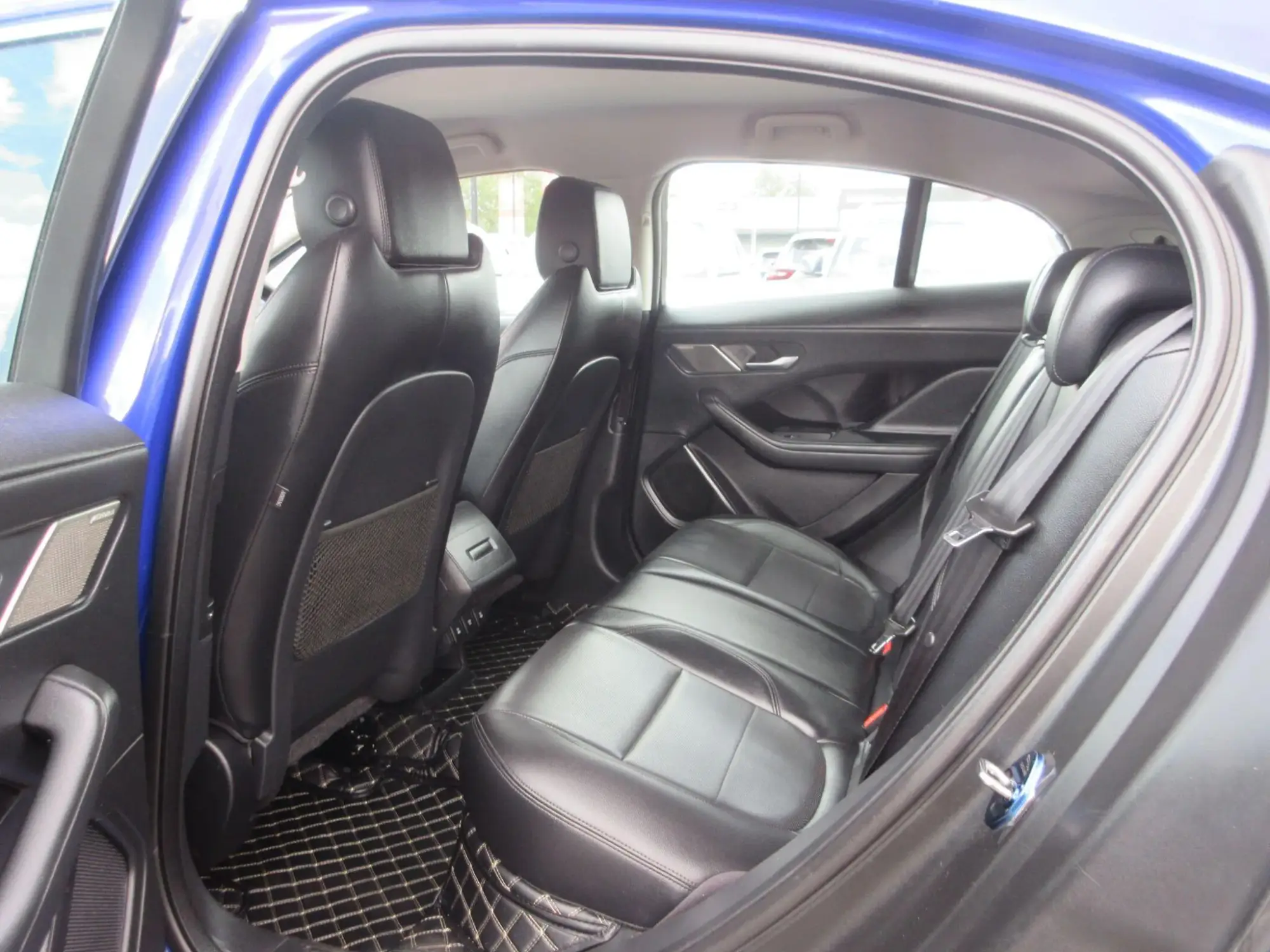 Jaguar i-Pace Image 11 Jaguar i-Pace Image 11