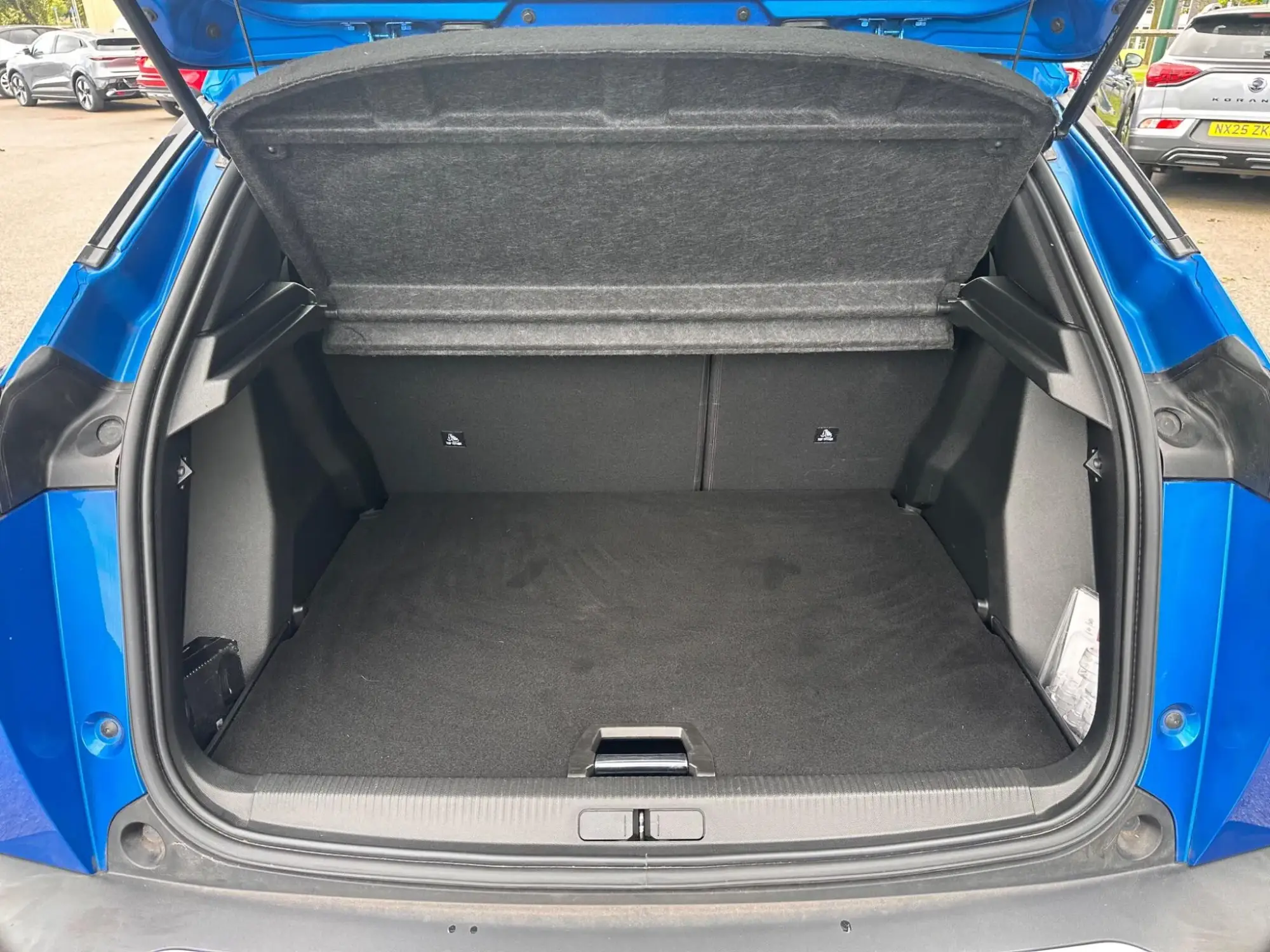 Peugeot 2008 Image 10
