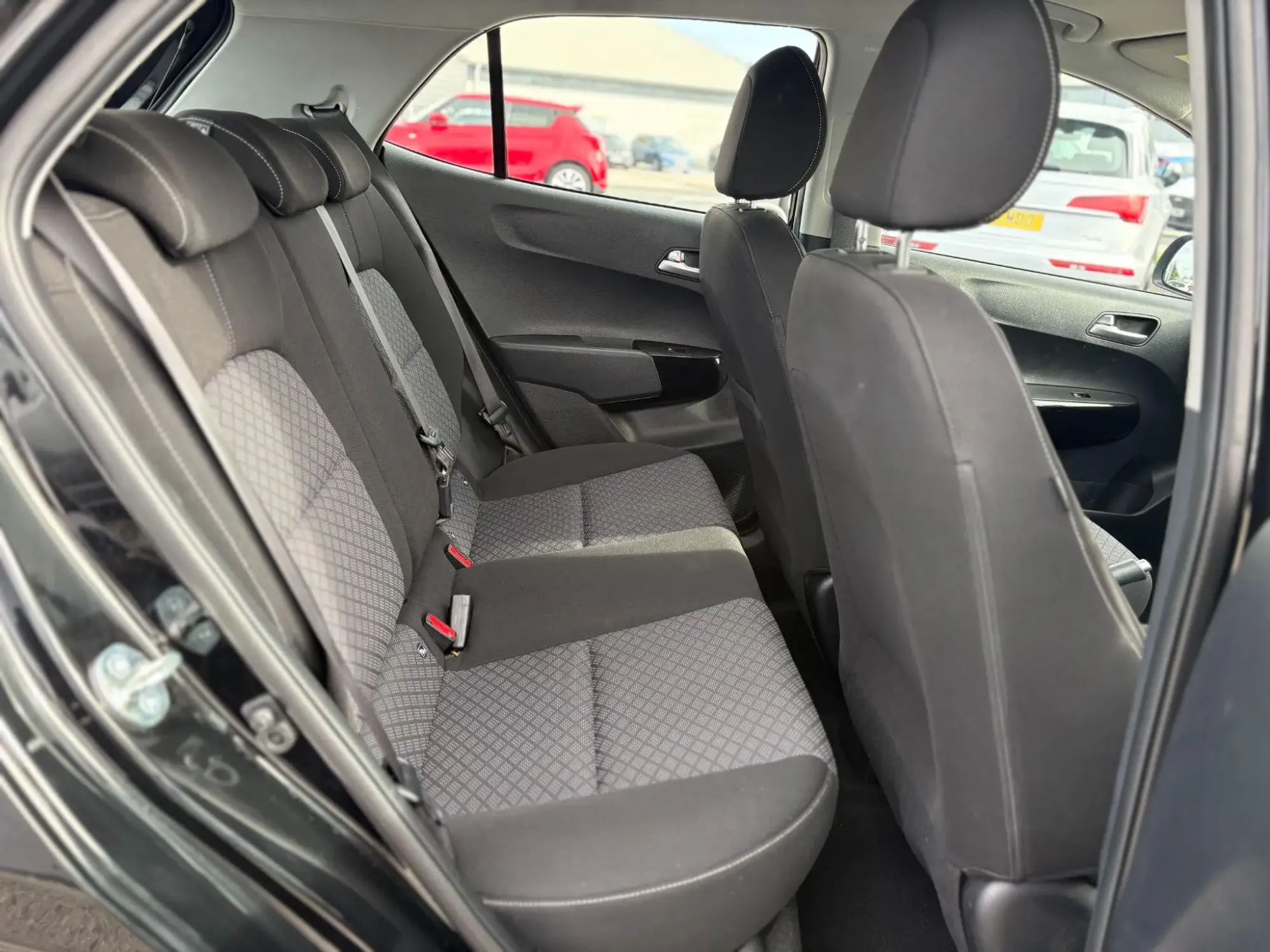 Kia Picanto Image 12