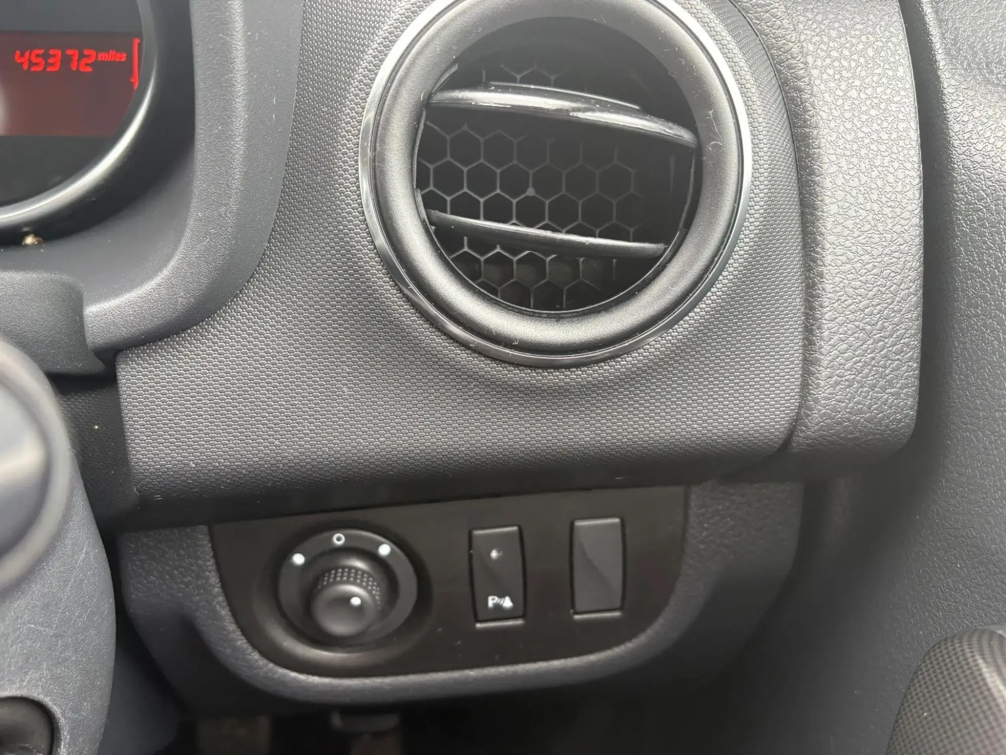 Dacia Sandero Image 25 Dacia Sandero Image 25