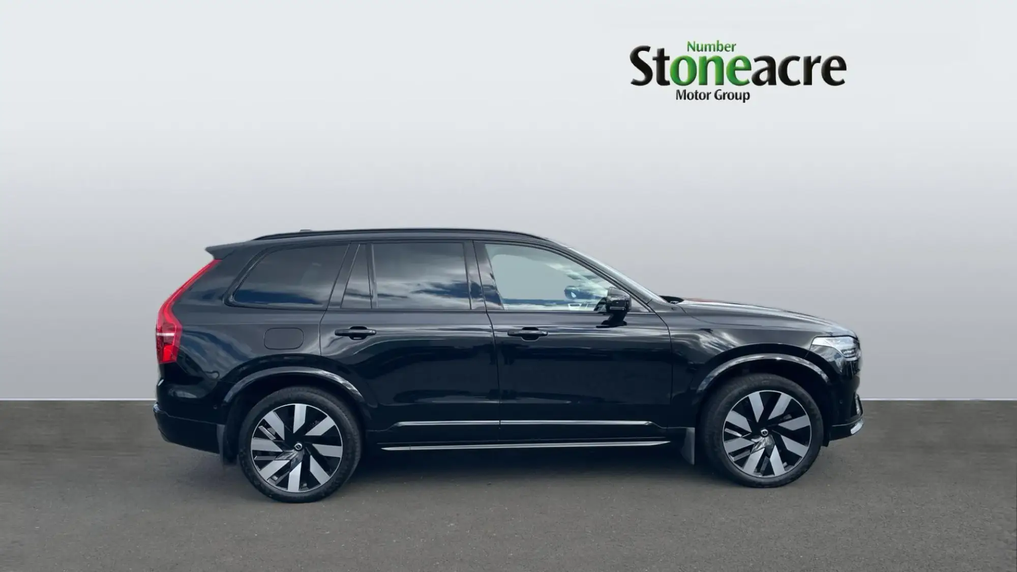 Volvo XC90 Plug-In Hybrid 2.0h T8 Recharge 18.8kWh Ultimate Dark Auto 4WD Euro 6 (s/s) 5dr NA73EYB Image 3 Volvo XC90 Plug-In Hybrid 2.0h T8 Recharge 18.8kWh Ultimate Dark Auto 4WD Euro 6 (s/s) 5dr NA73EYB Image 3
