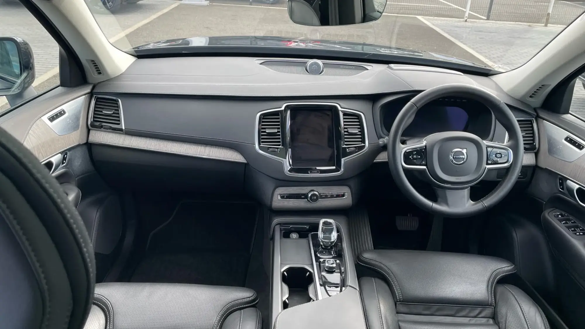 Volvo XC90 Plug-In Hybrid Image 5 Volvo XC90 Plug-In Hybrid Image 5