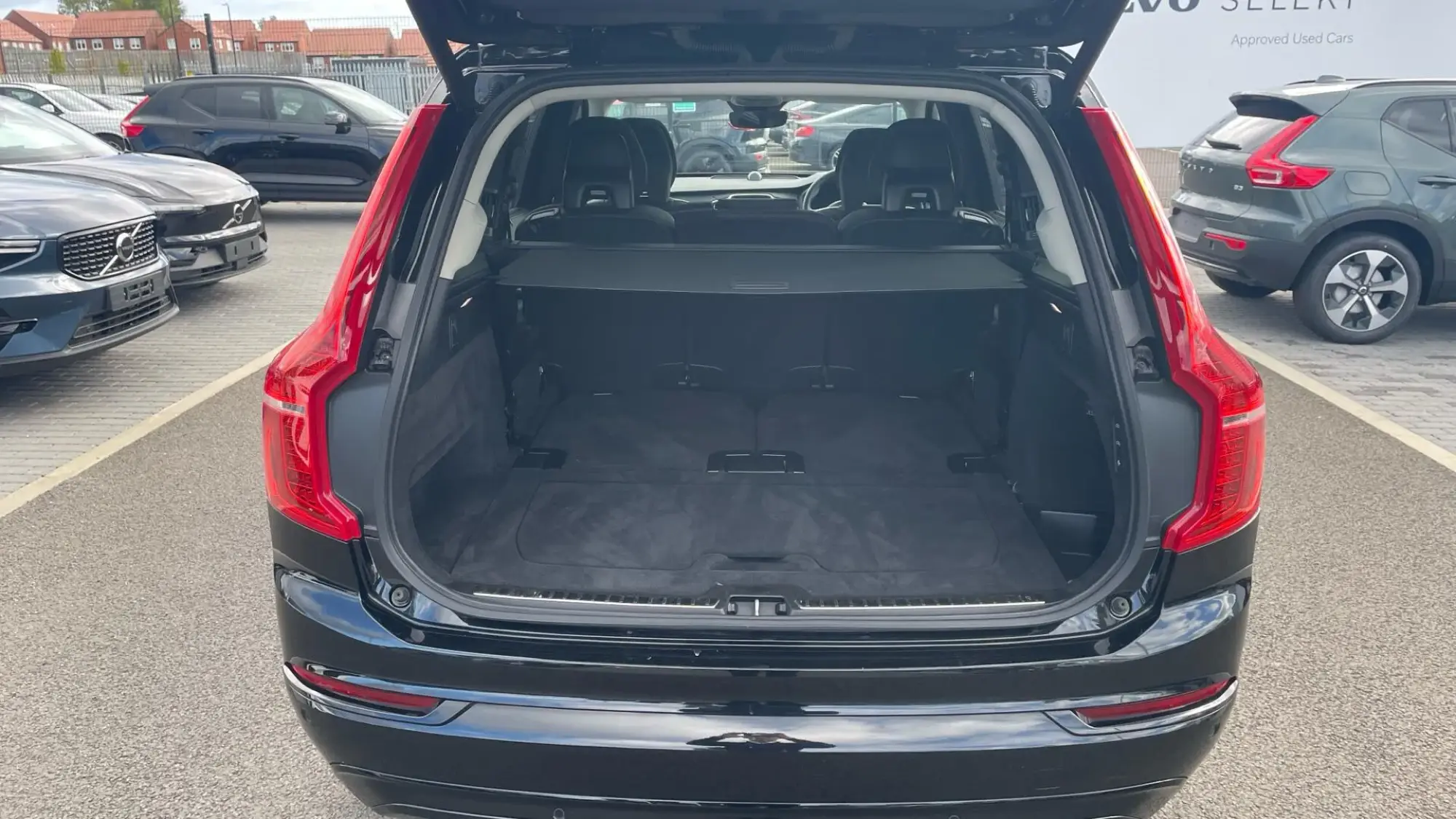 Volvo XC90 Plug-In Hybrid Image 13 Volvo XC90 Plug-In Hybrid Image 13