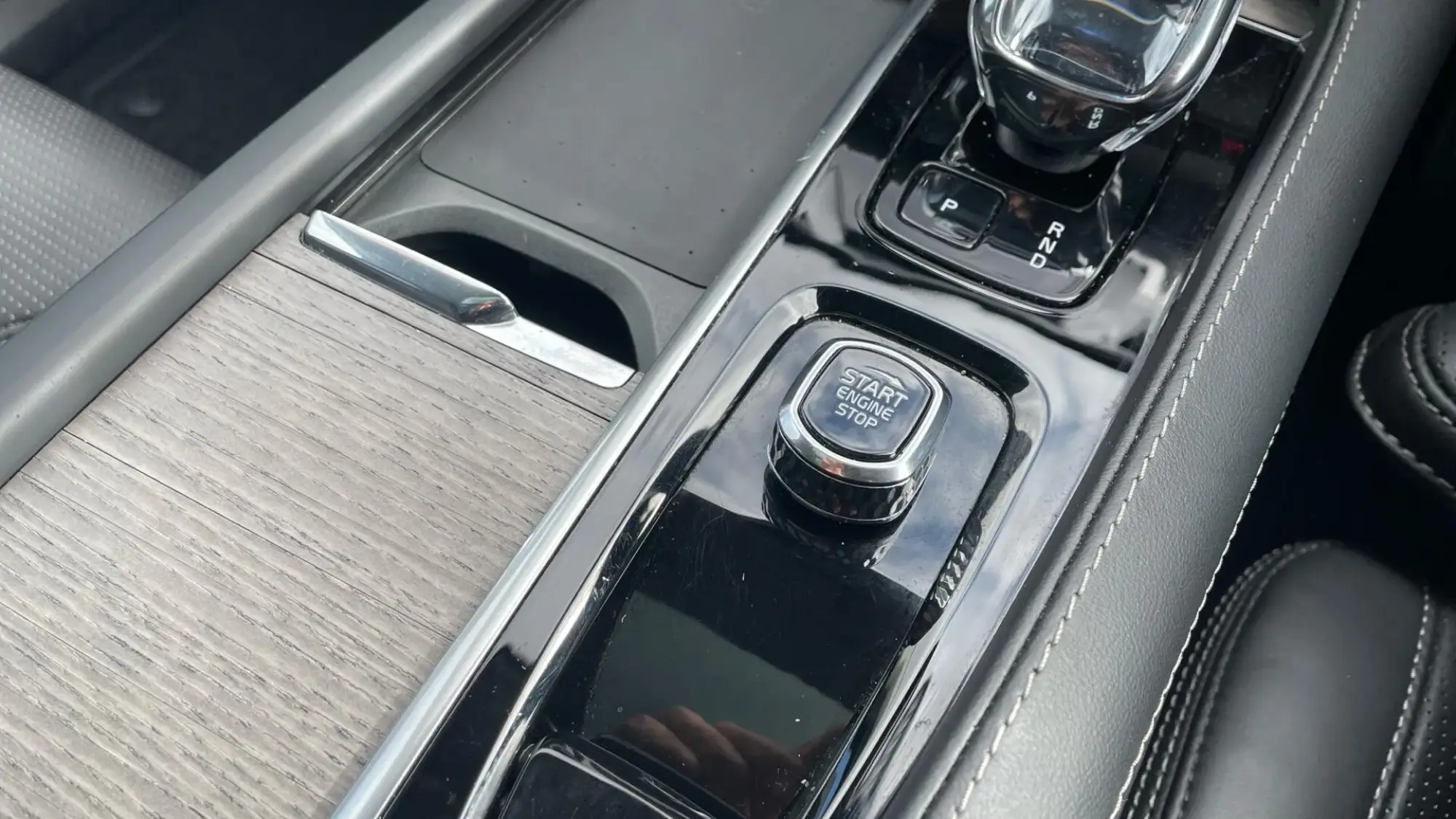 Volvo XC90 Plug-In Hybrid Image 27 Volvo XC90 Plug-In Hybrid Image 27