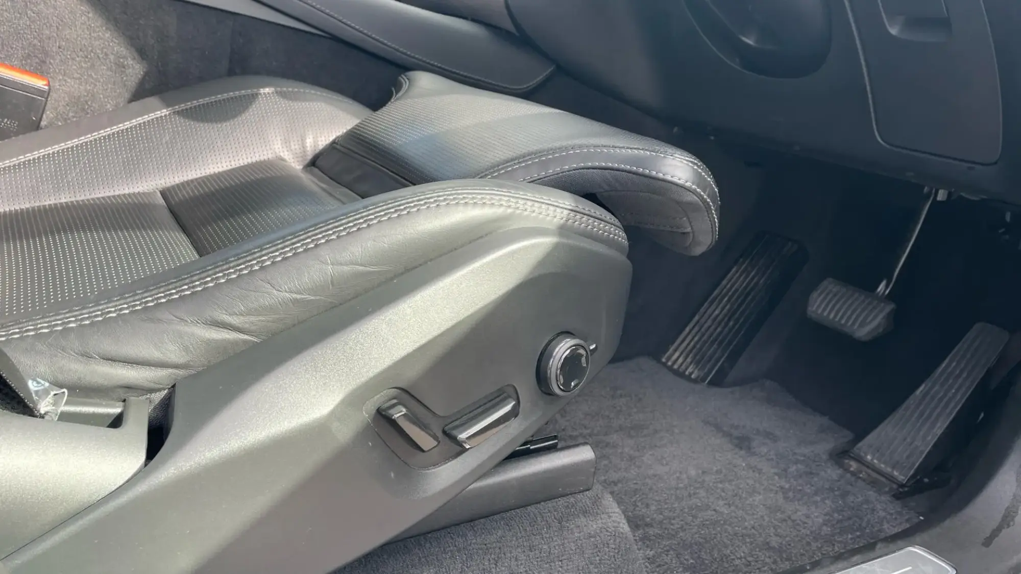 Volvo XC90 Plug-In Hybrid Image 30 Volvo XC90 Plug-In Hybrid Image 30
