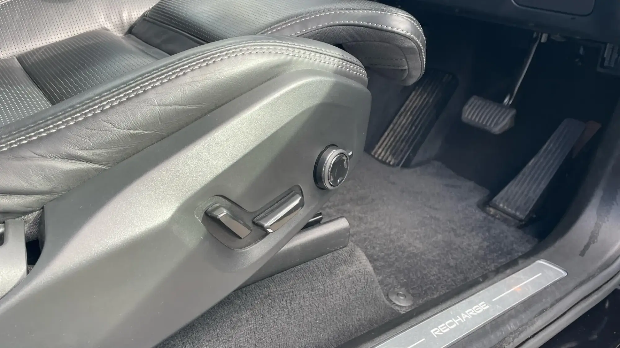 Volvo XC90 Plug-In Hybrid Image 44 Volvo XC90 Plug-In Hybrid Image 44