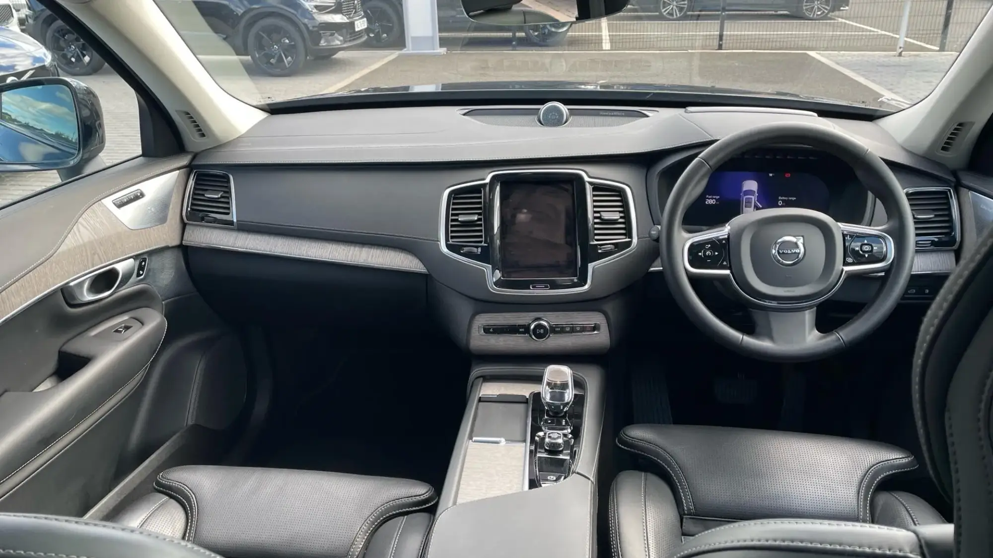 Volvo XC90 Plug-In Hybrid Image 63 Volvo XC90 Plug-In Hybrid Image 63