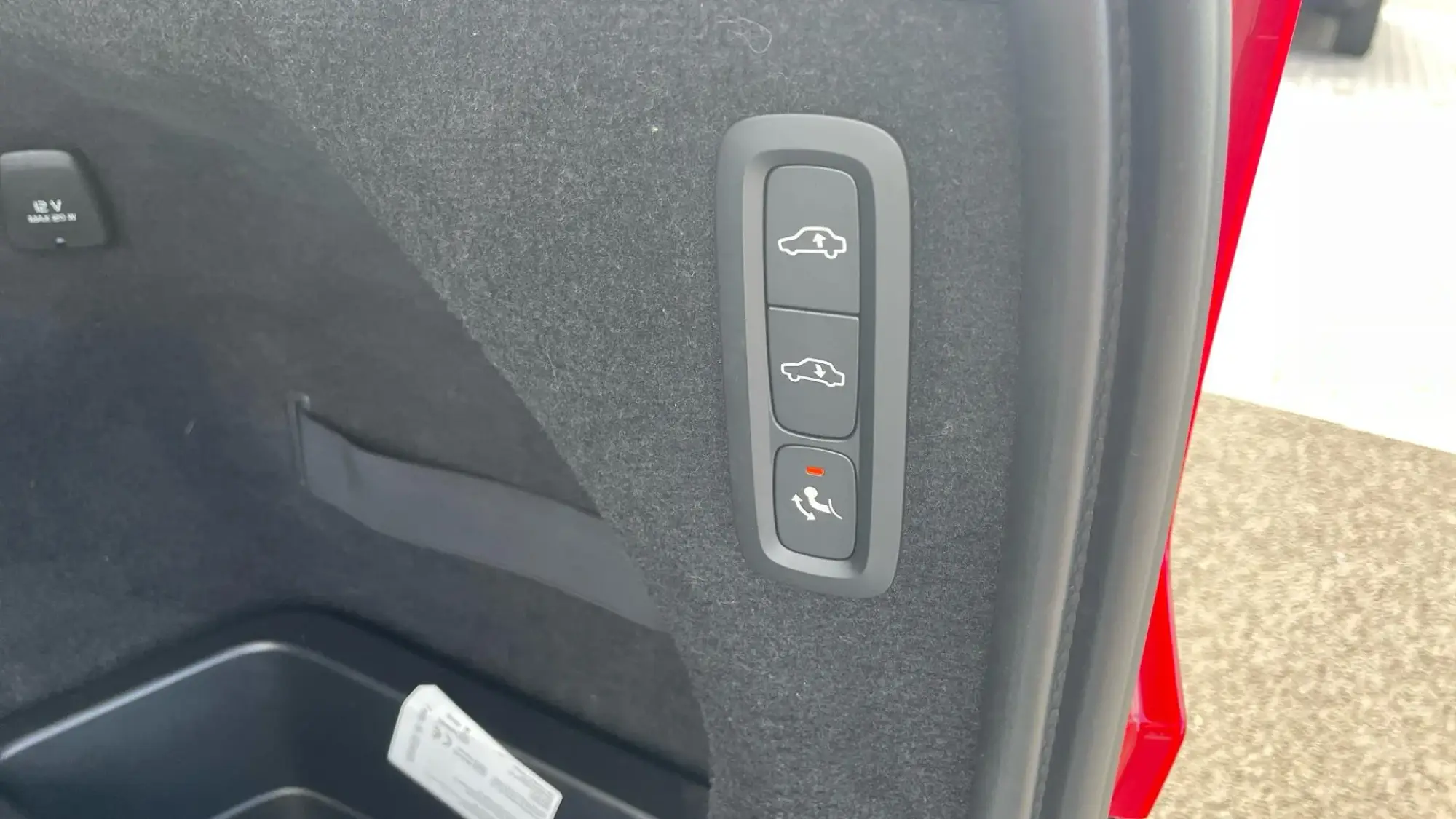 Volvo XC90 Plug-In Hybrid Image 66 Volvo XC90 Plug-In Hybrid Image 66