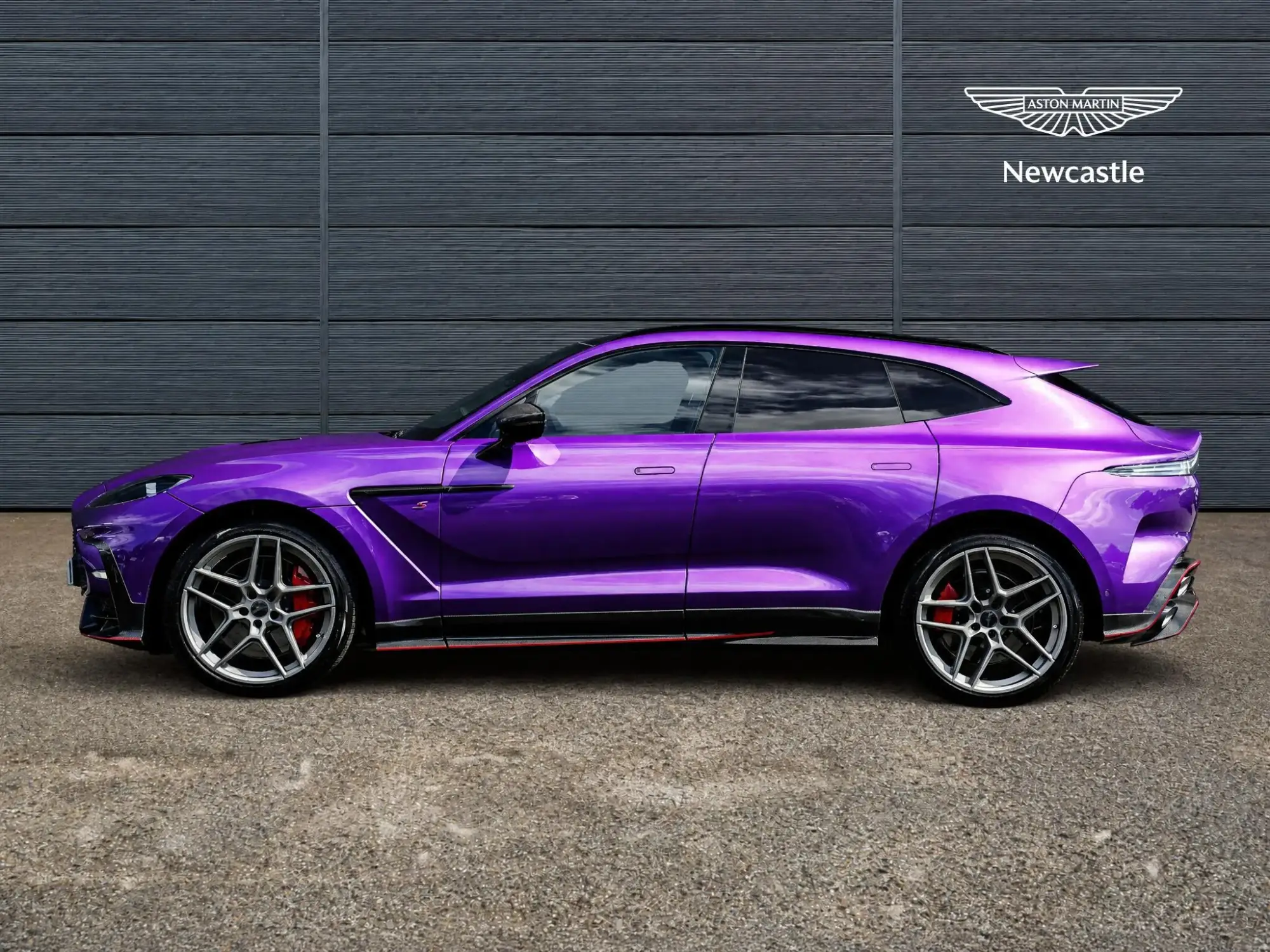 Aston Martin DBX Image 2 Aston Martin DBX Image 2