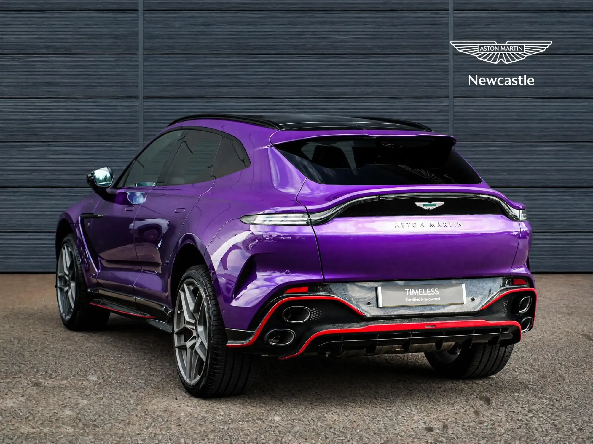 Aston Martin DBX Image 3 Aston Martin DBX Image 3