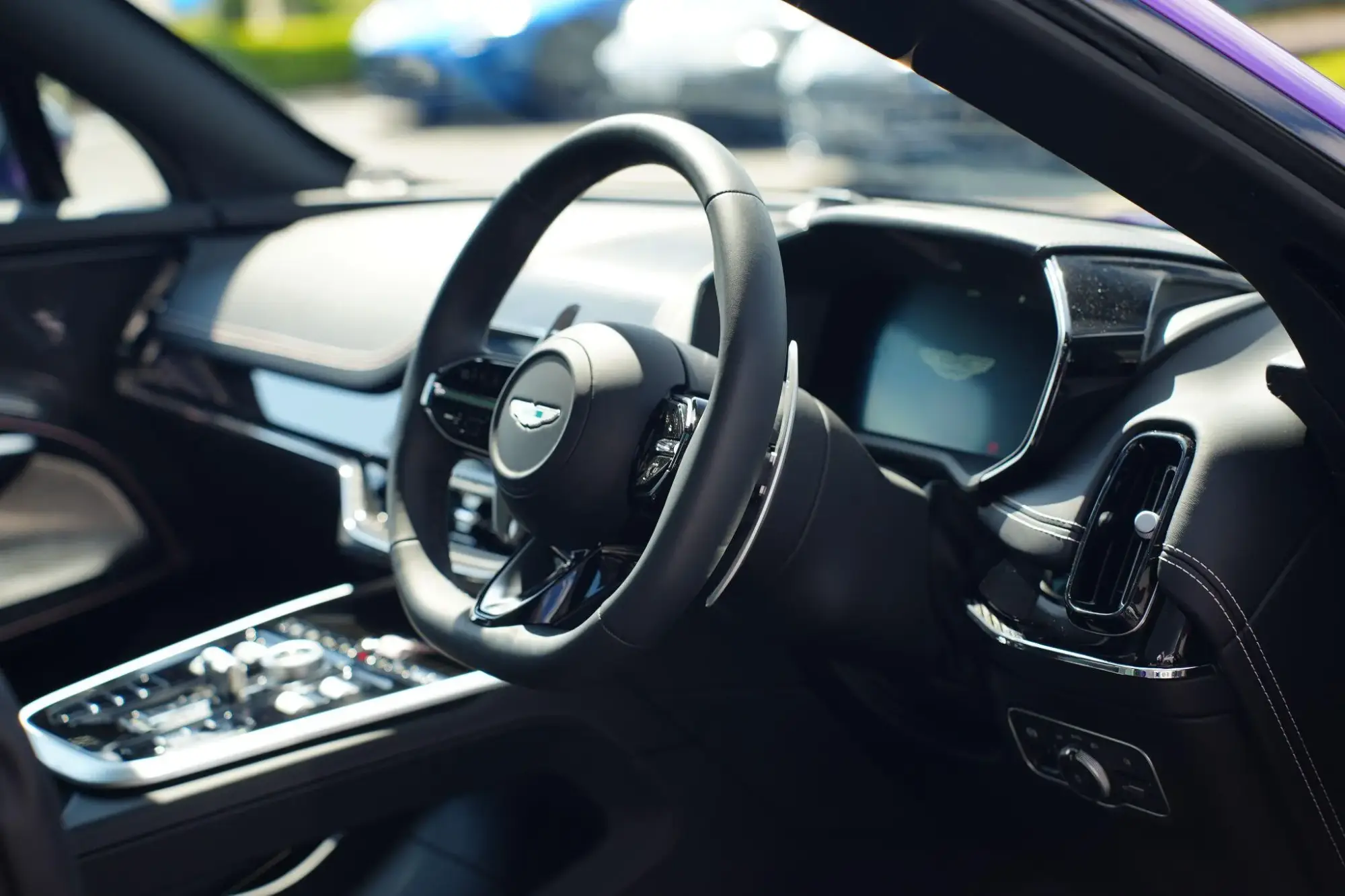 Aston Martin DBX Image 7 Aston Martin DBX Image 7