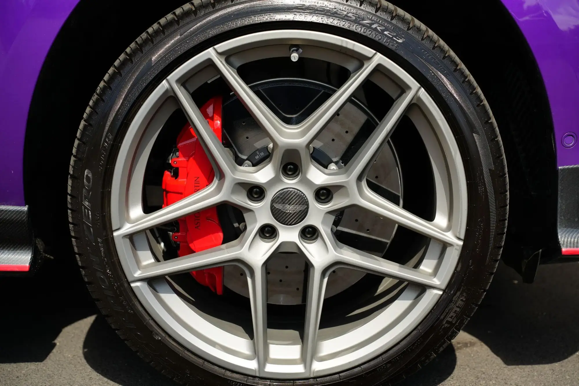 Aston Martin DBX Image 18 Aston Martin DBX Image 18