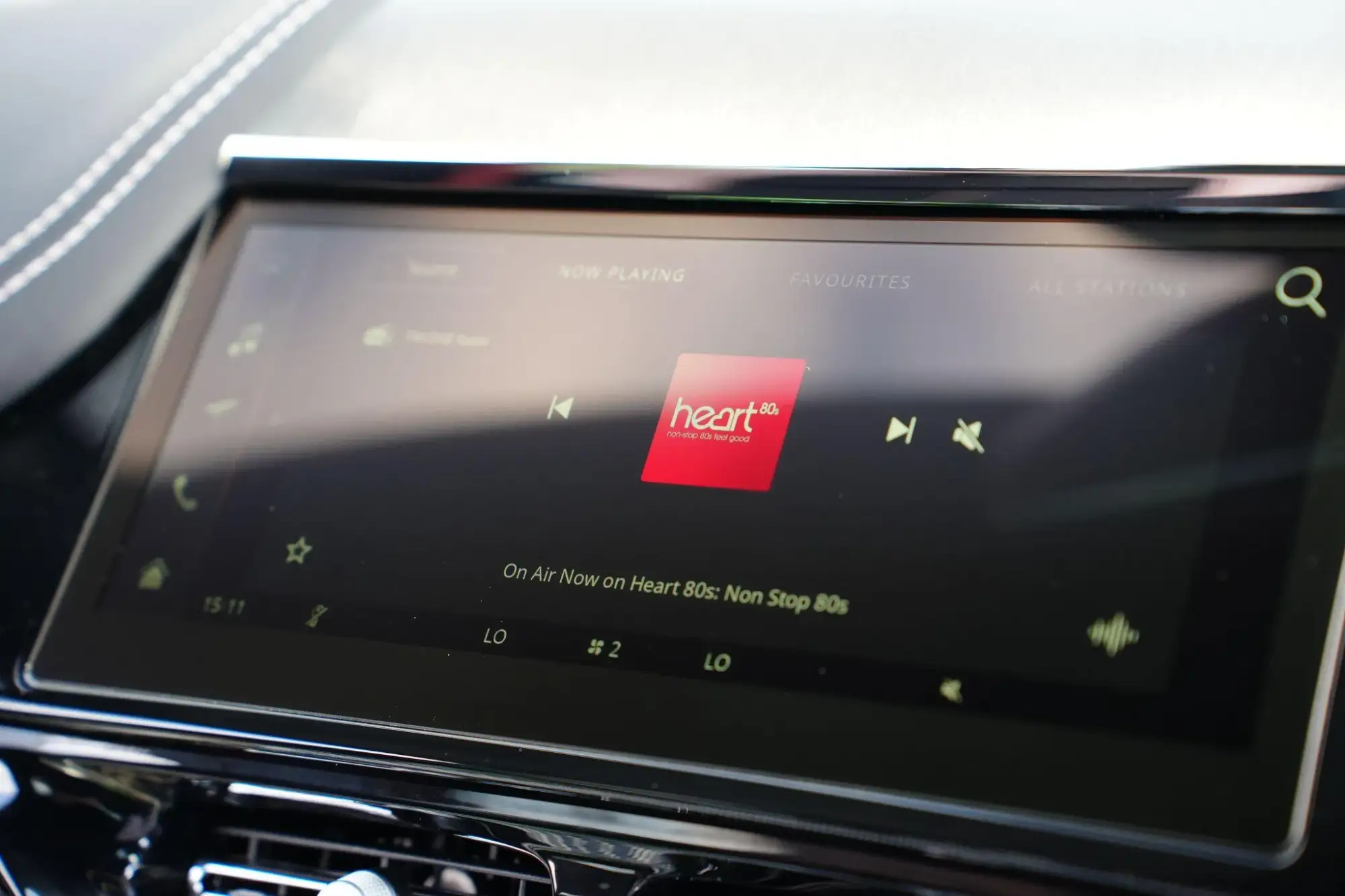 Aston Martin DBX Image 19 Aston Martin DBX Image 19