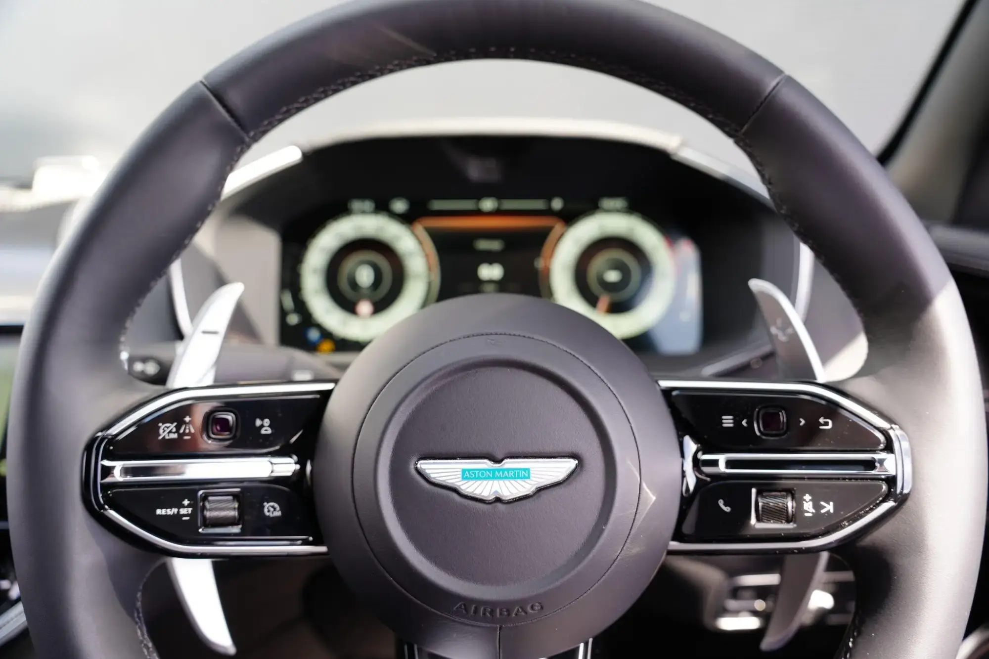 Aston Martin DBX Image 23 Aston Martin DBX Image 23