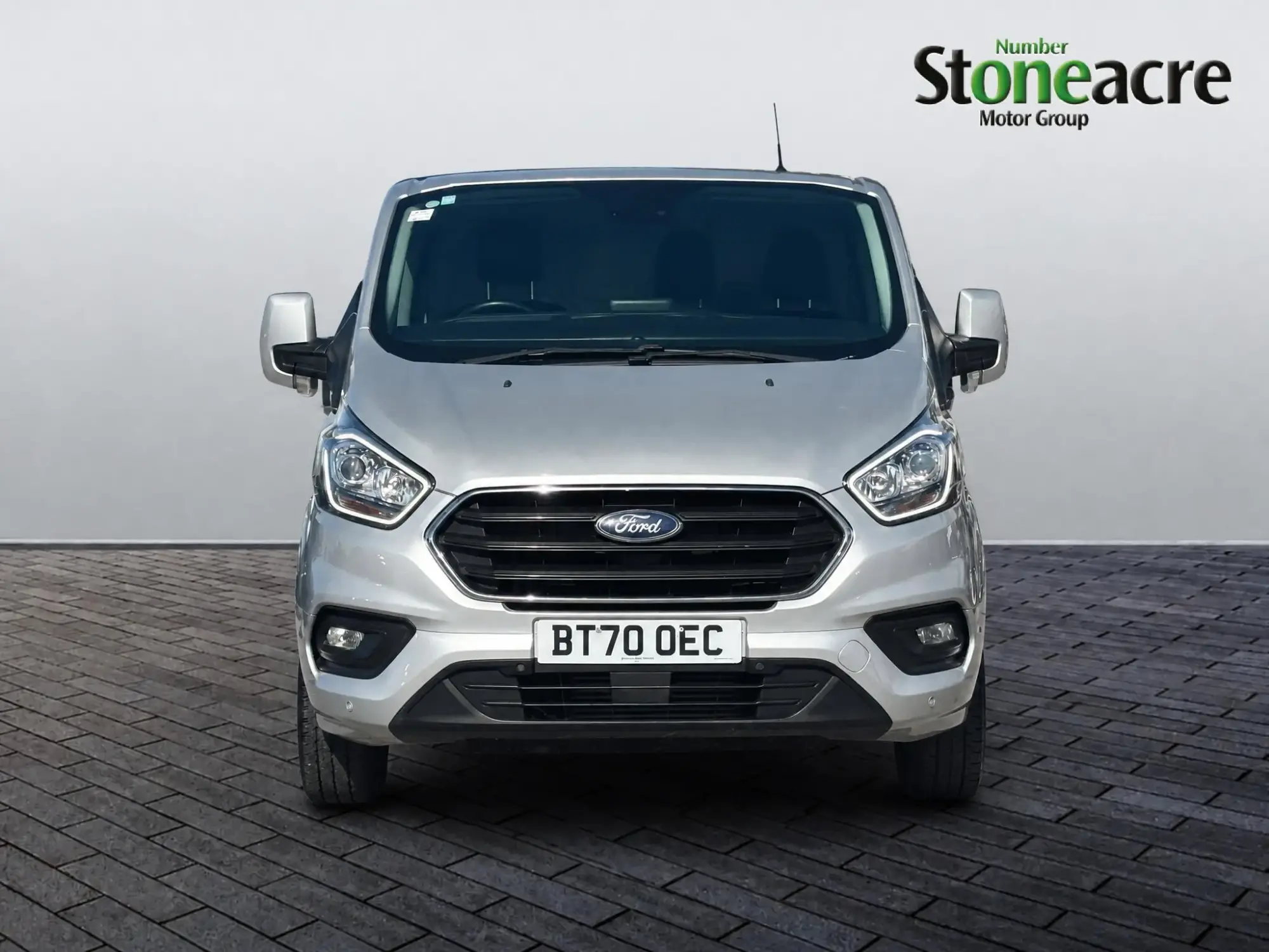 Ford Transit Custom 2.0 EcoBlue 130ps Low Roof Limited Van BT70OEC Image 2 Ford Transit Custom 2.0 EcoBlue 130ps Low Roof Limited Van BT70OEC Image 2