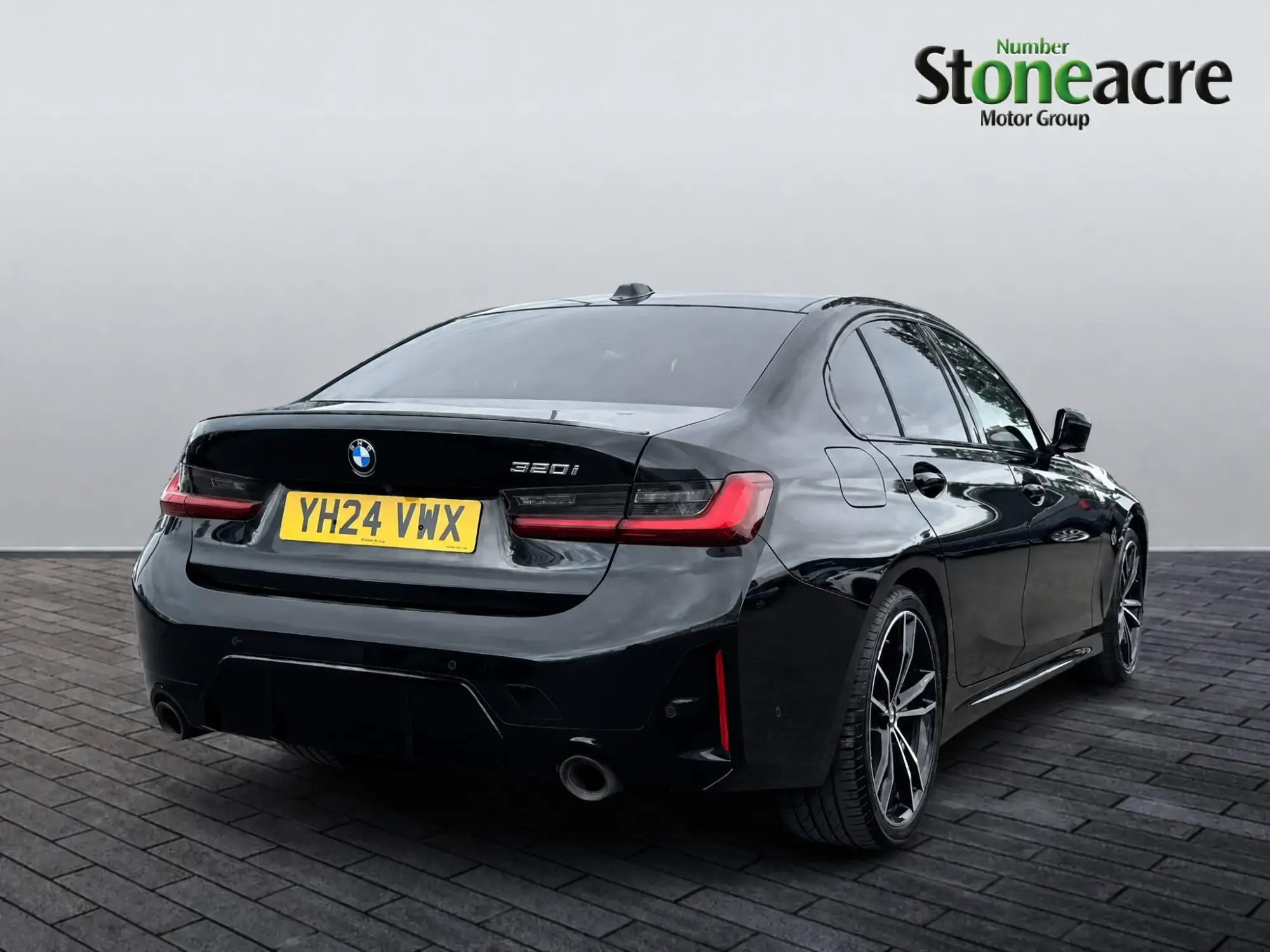 BMW 3 Series 2.0 320i M Sport Auto Euro 6 (s/s) 4dr YH24VWX Image 3 BMW 3 Series 2.0 320i M Sport Auto Euro 6 (s/s) 4dr YH24VWX Image 3