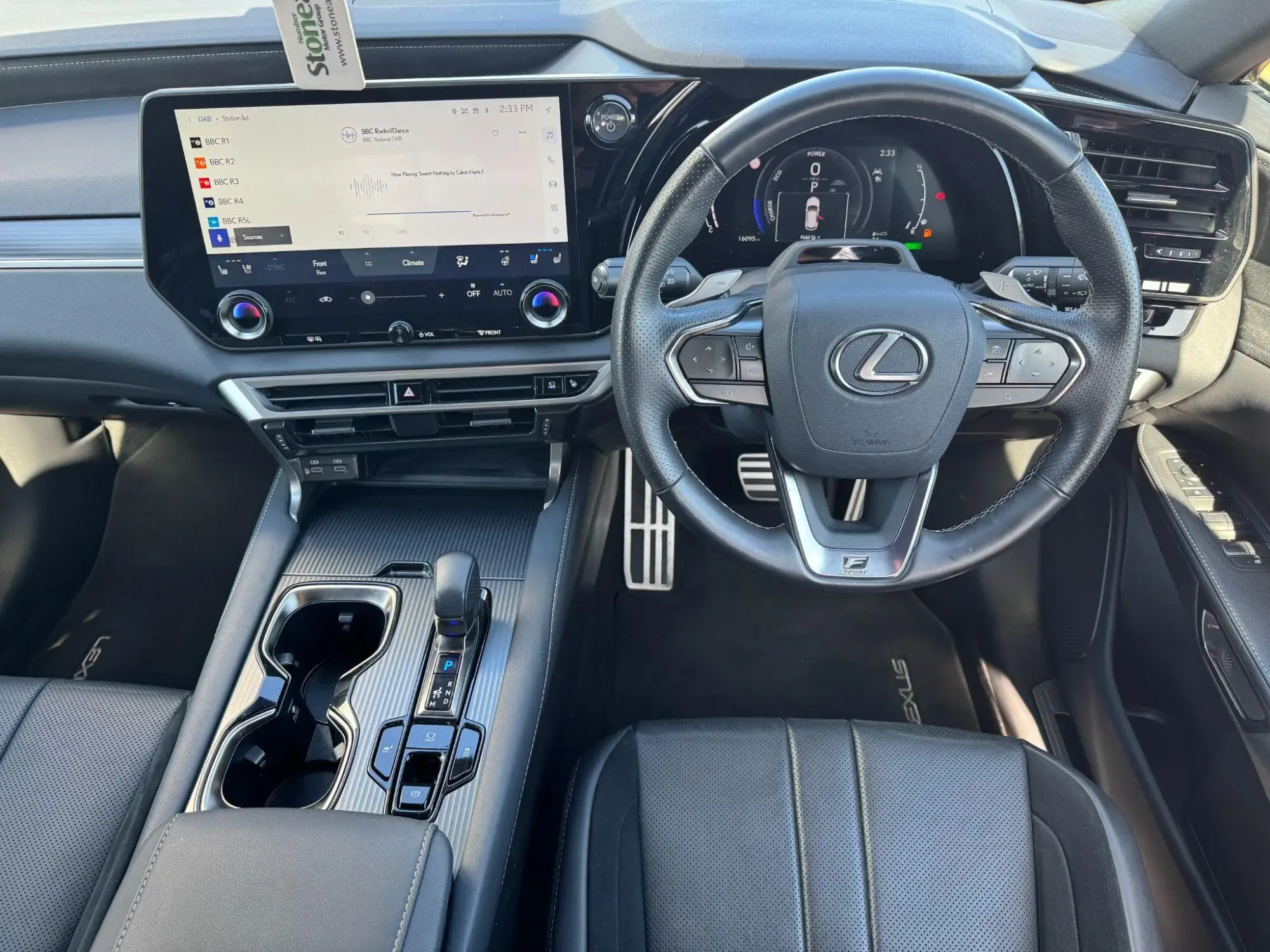Lexus RX Image 15