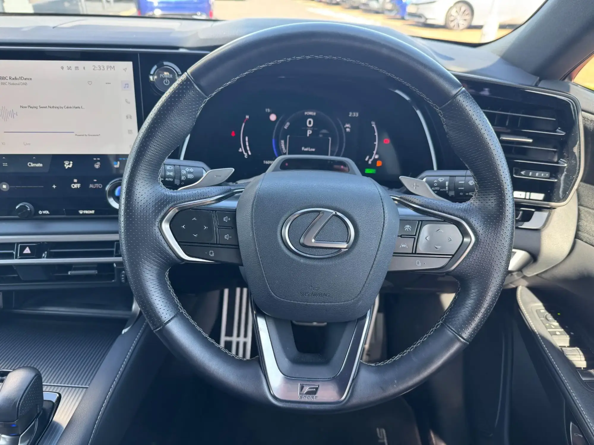 Lexus RX Image 17