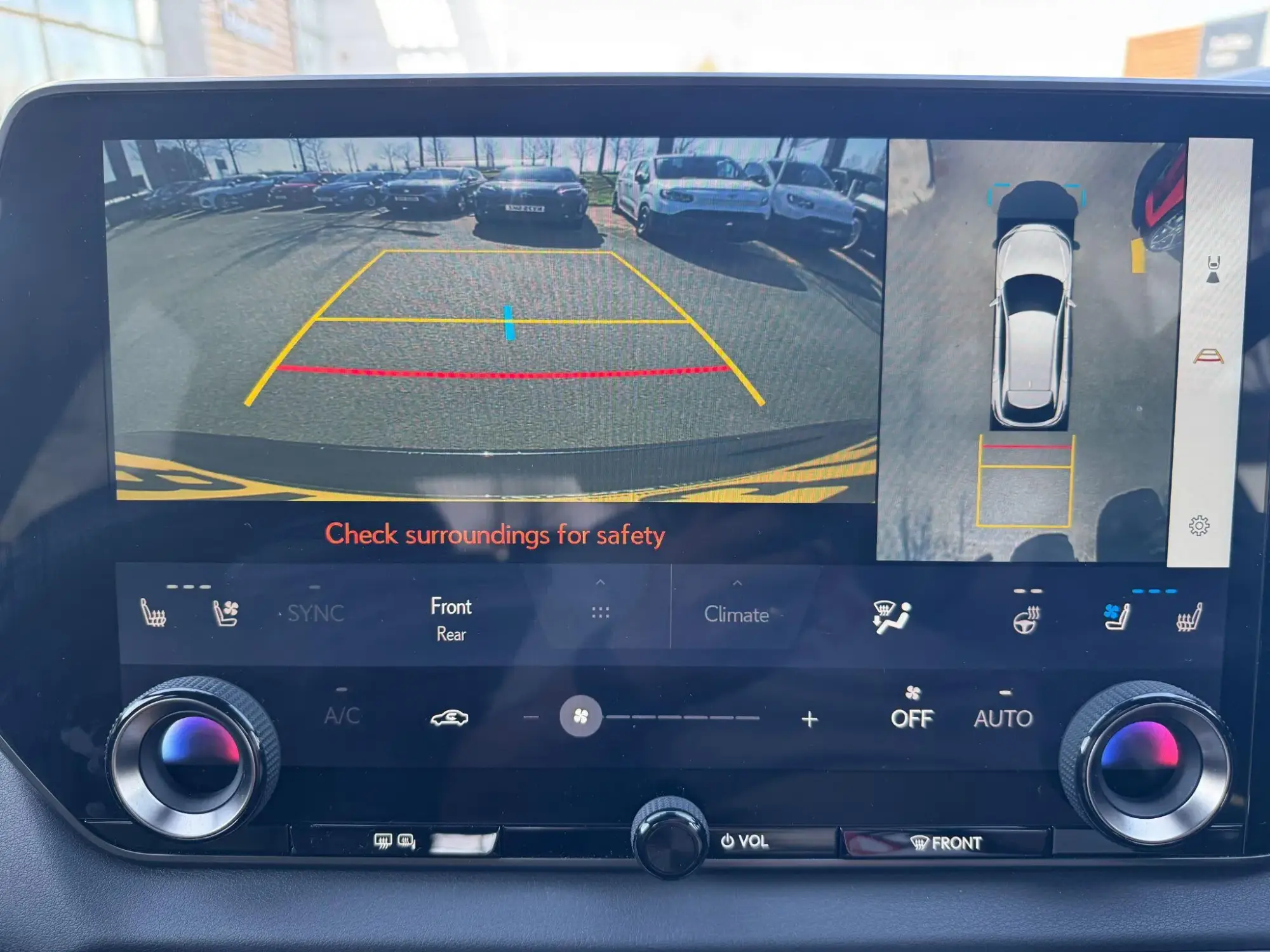 Lexus RX Image 19