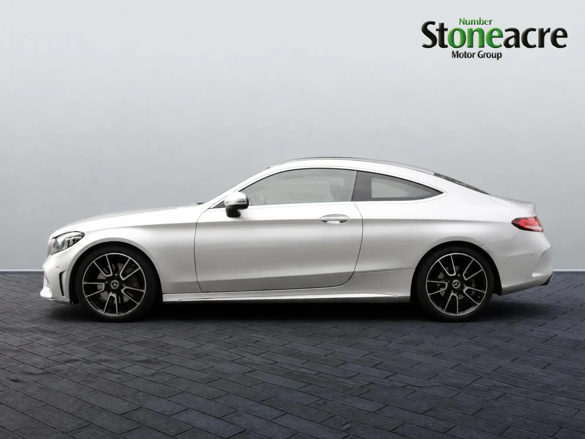 Mercedes-Benz C-Class Image 6