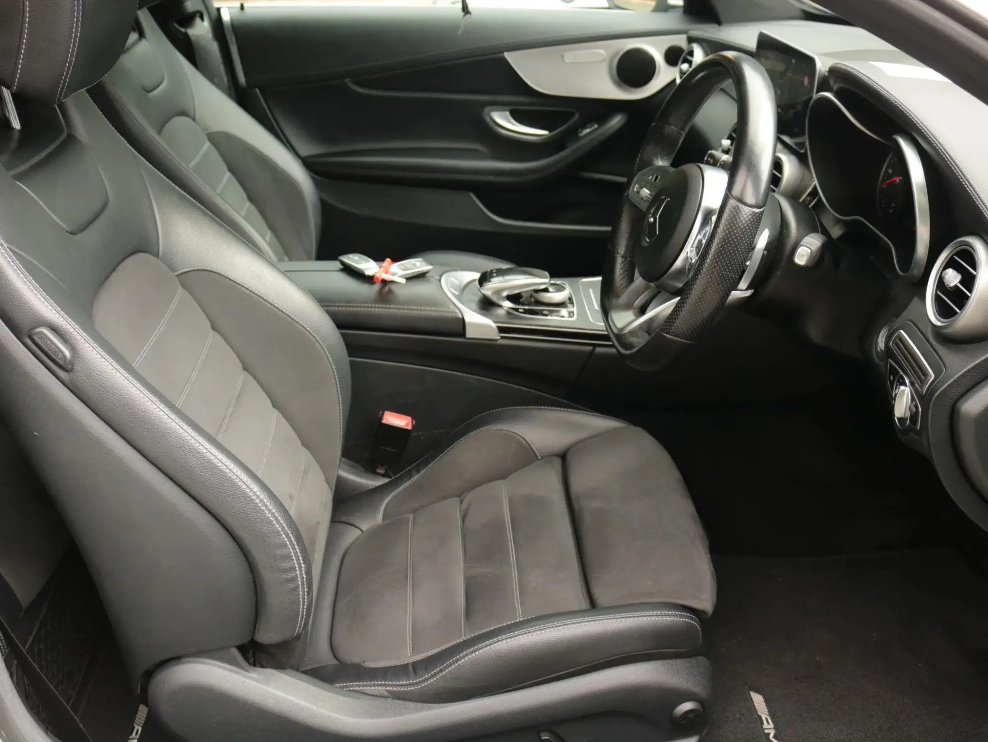 Mercedes-Benz C-Class Image 13