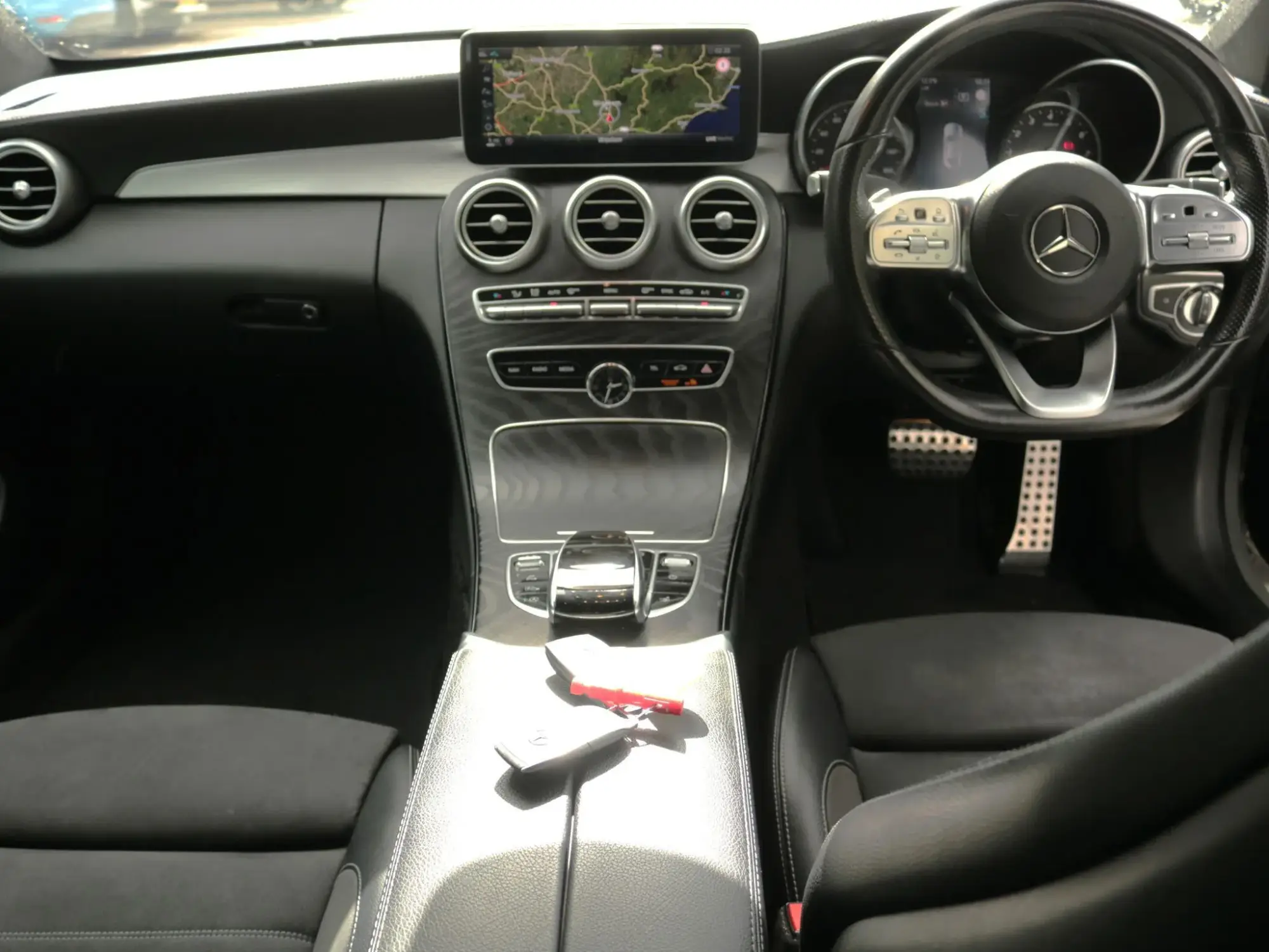 Mercedes-Benz C-Class Image 14