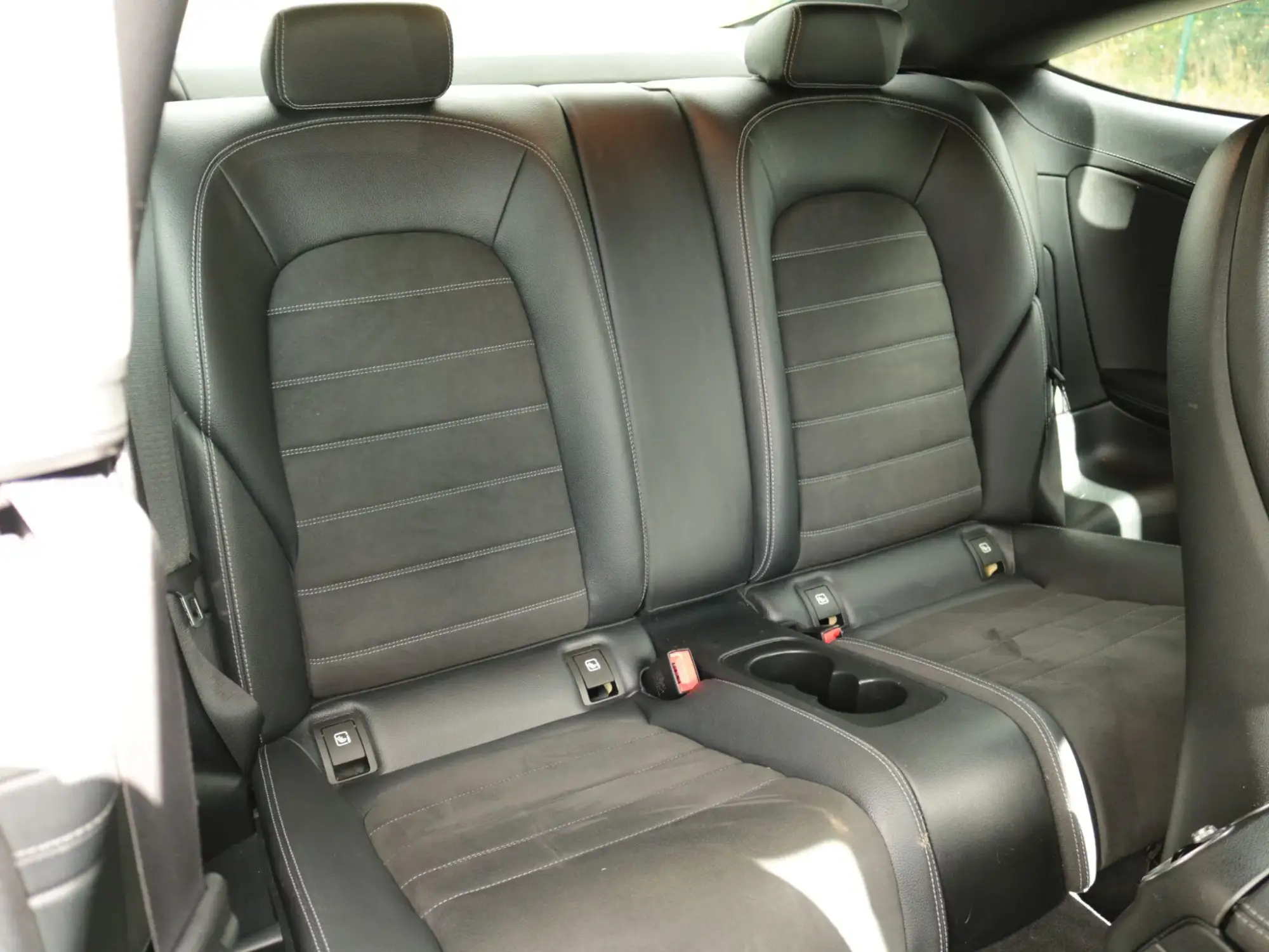 Mercedes-Benz C-Class Image 24