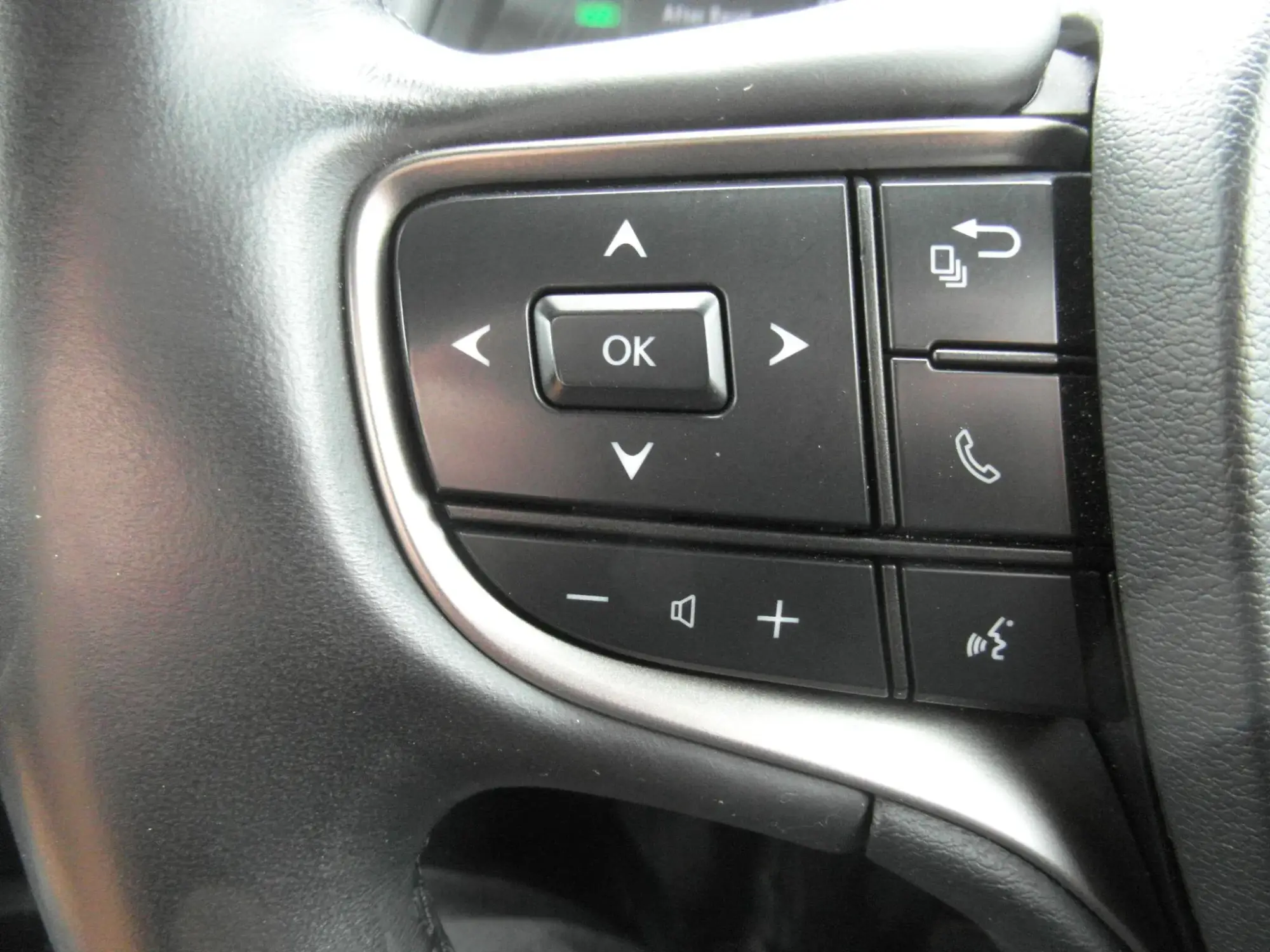 Lexus UX Self-Charging Hybrid Image 14 Lexus UX Self-Charging Hybrid Image 14