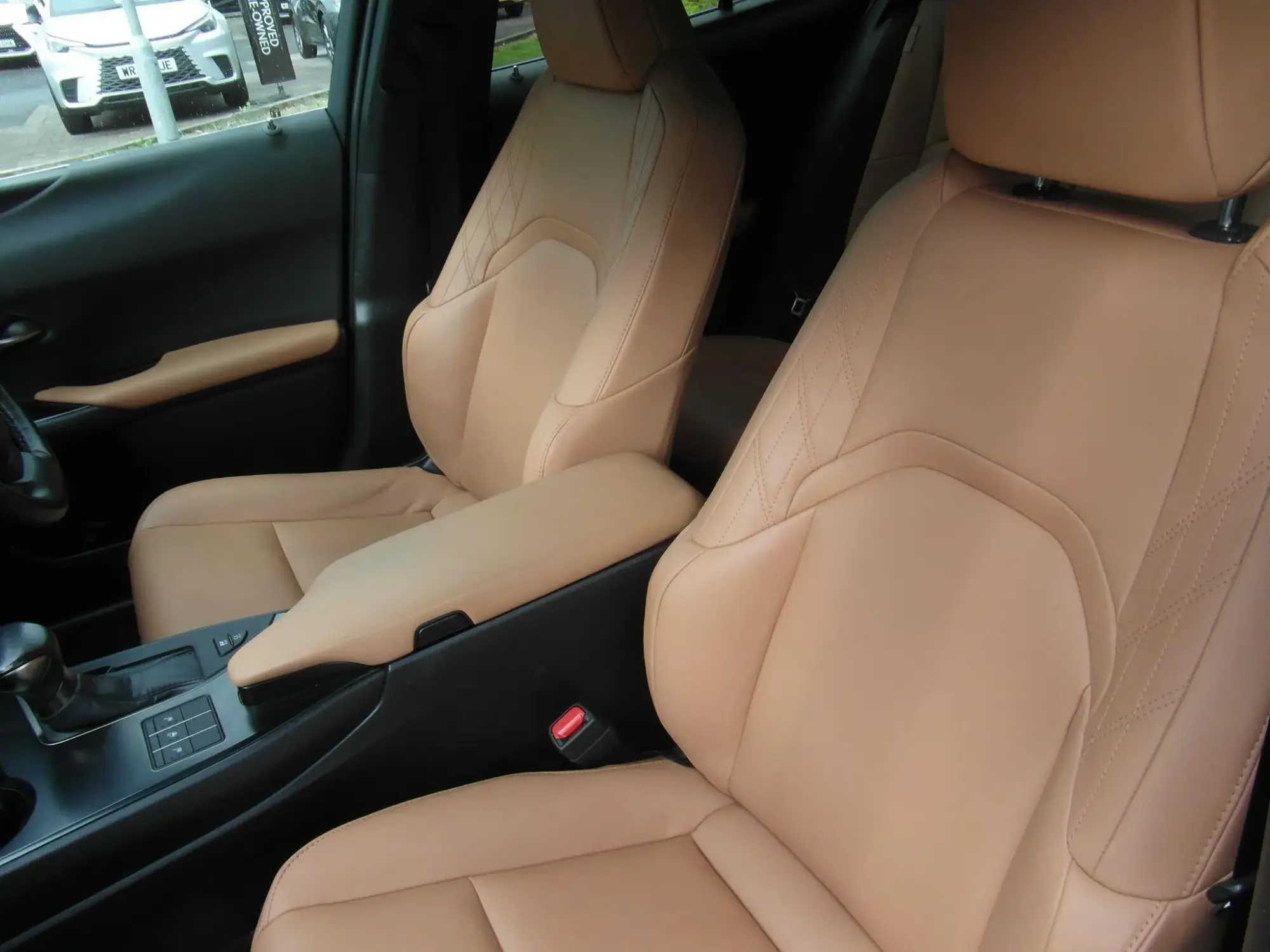 Lexus UX Self-Charging Hybrid Image 29 Lexus UX Self-Charging Hybrid Image 29