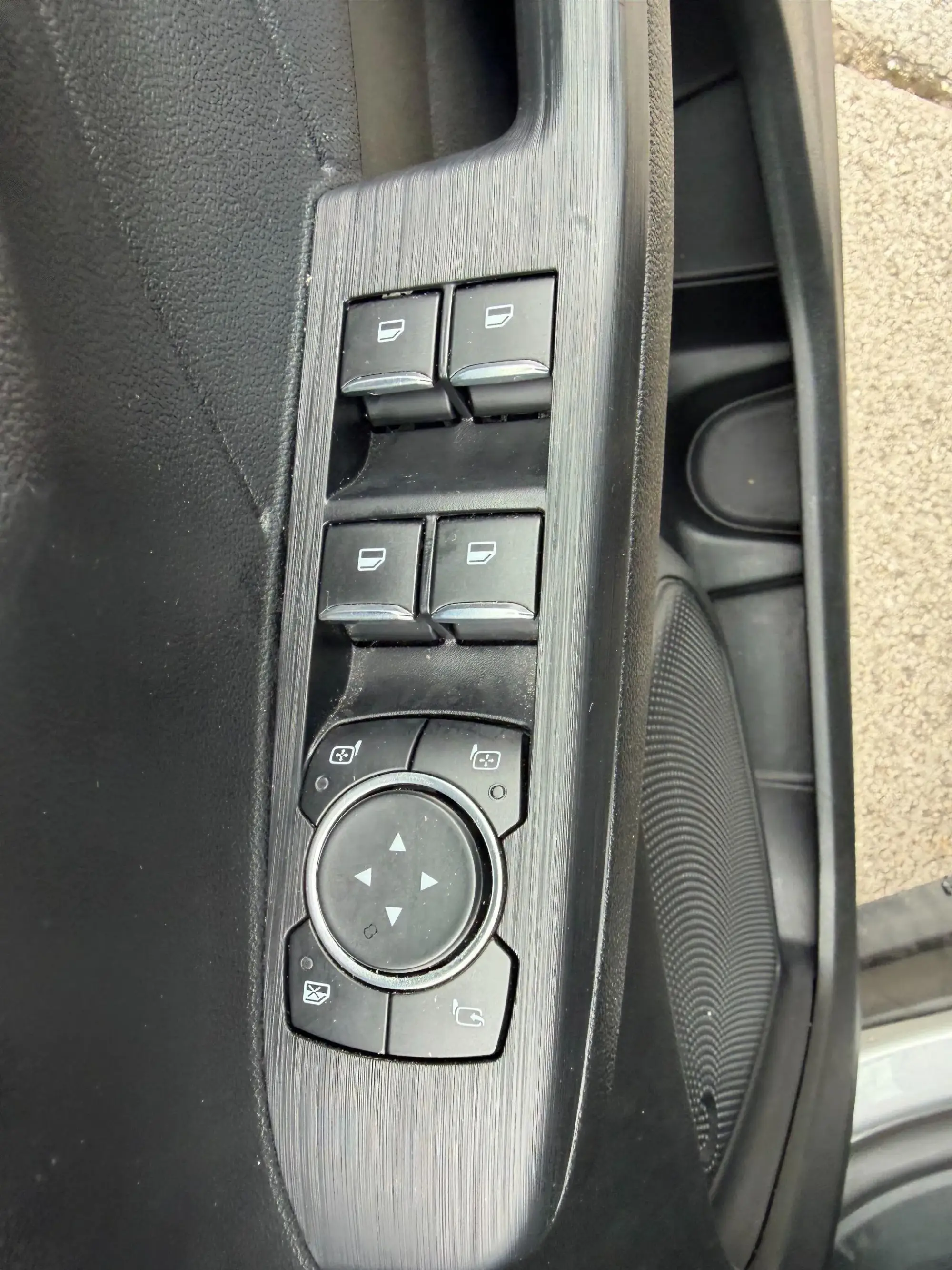 Ford Kuga Plug-In Hybrid Image 13