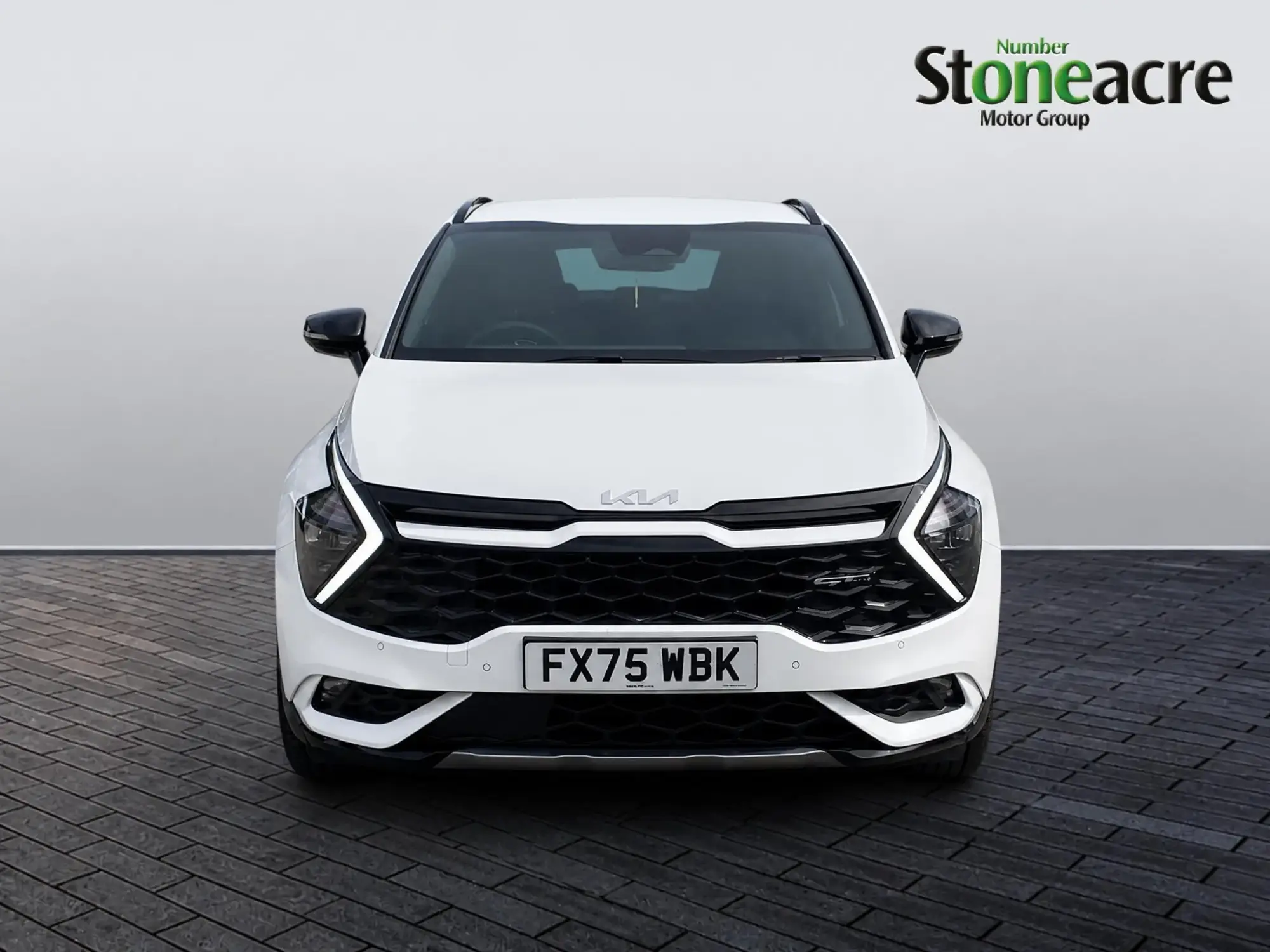 Kia Sportage Plug-In Hybrid 1.6 T-GDi 13.8kWh GT-Line Auto AWD Euro 6 (s/s) 5dr FX75WBK Image 2 Kia Sportage Plug-In Hybrid 1.6 T-GDi 13.8kWh GT-Line Auto AWD Euro 6 (s/s) 5dr FX75WBK Image 2