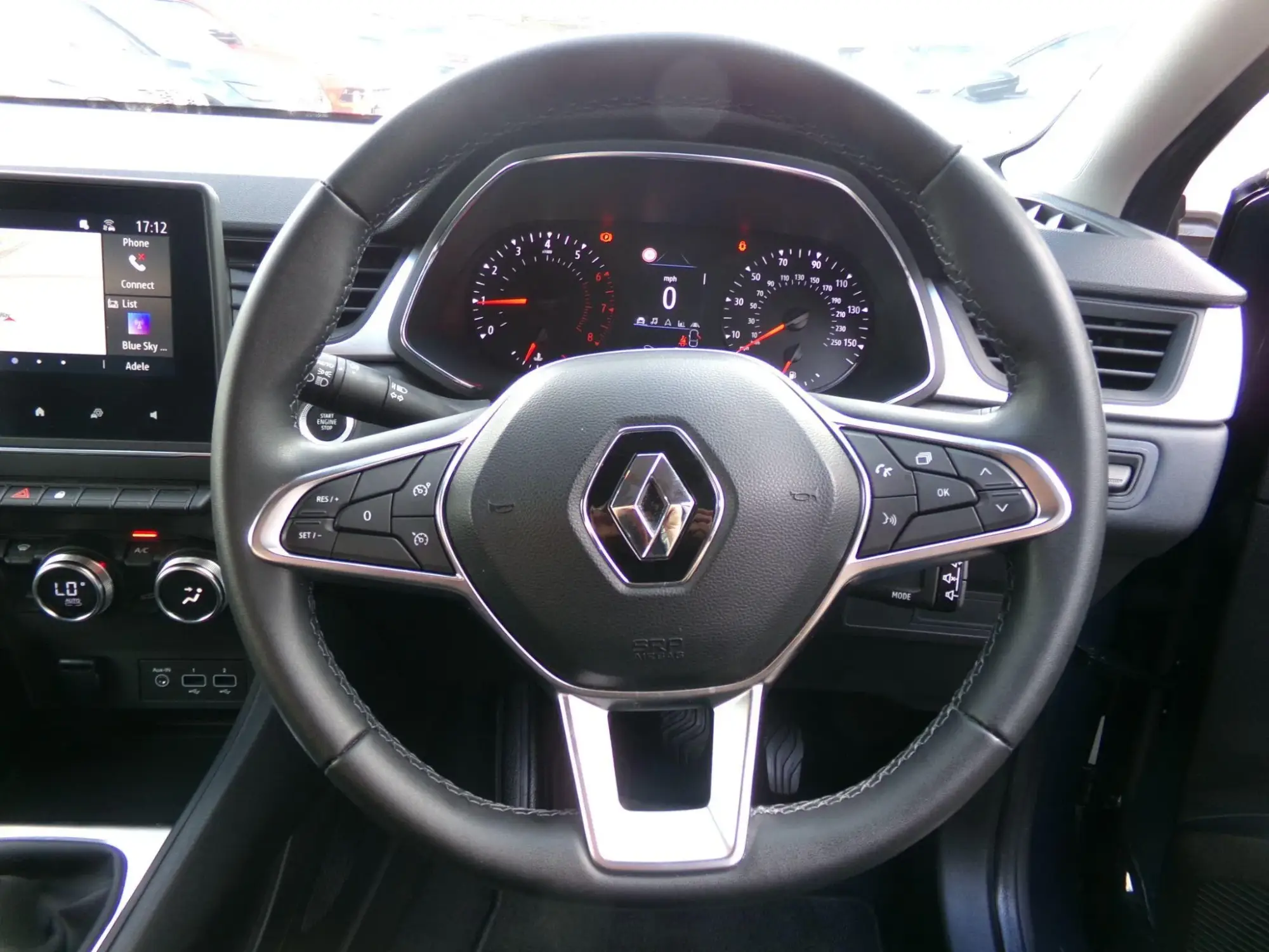 Renault Captur Image 15 Renault Captur Image 15