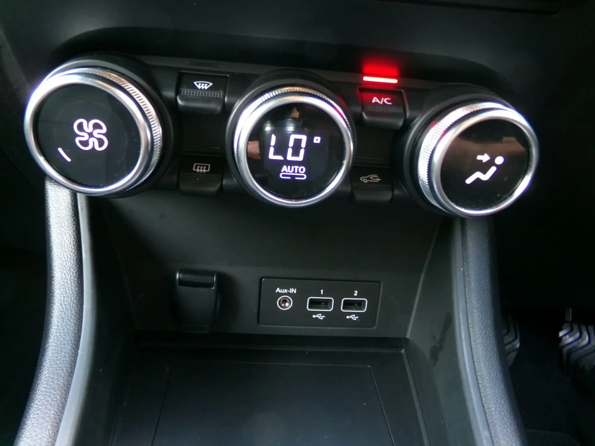 Renault Captur Image 16 Renault Captur Image 16