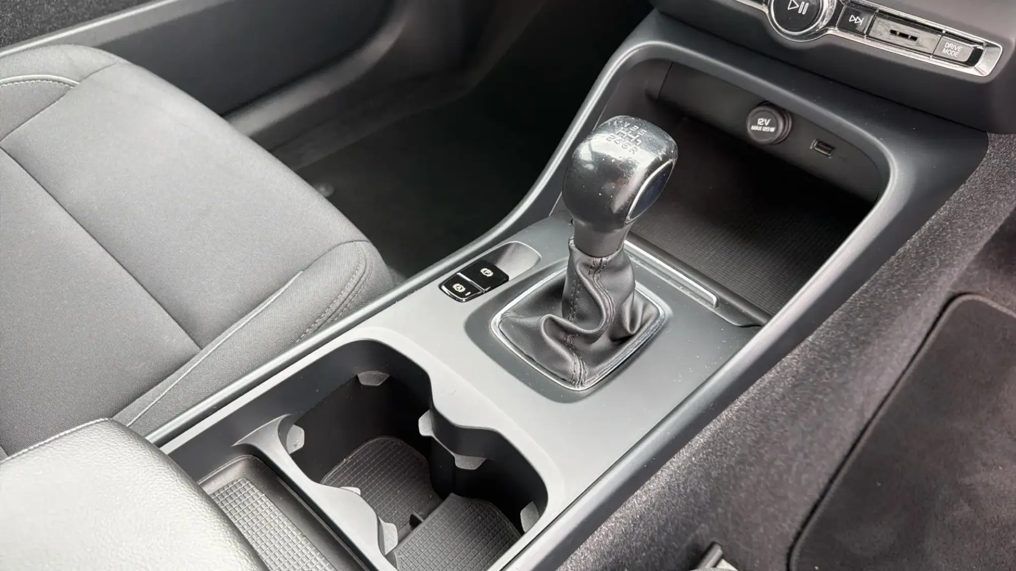 Volvo XC40 Image 17