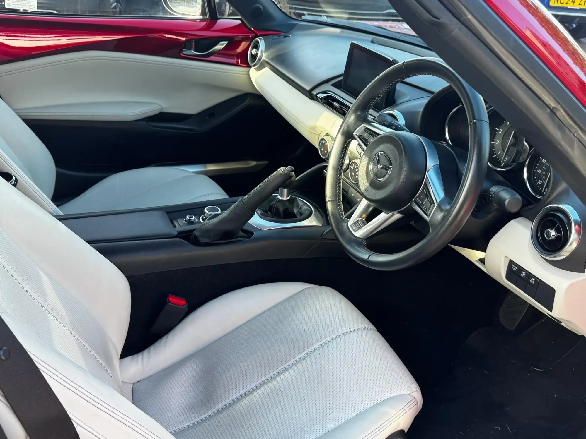 Mazda MX-5 RF Image 10